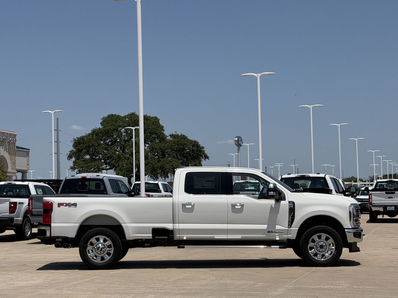 2026 Ford F-350SD Lariat