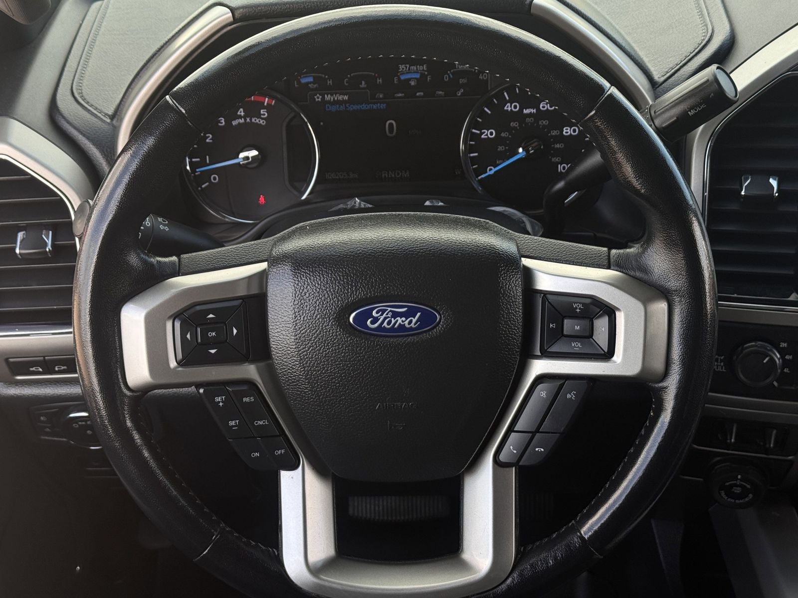 2022 Ford F-350SD Lariat