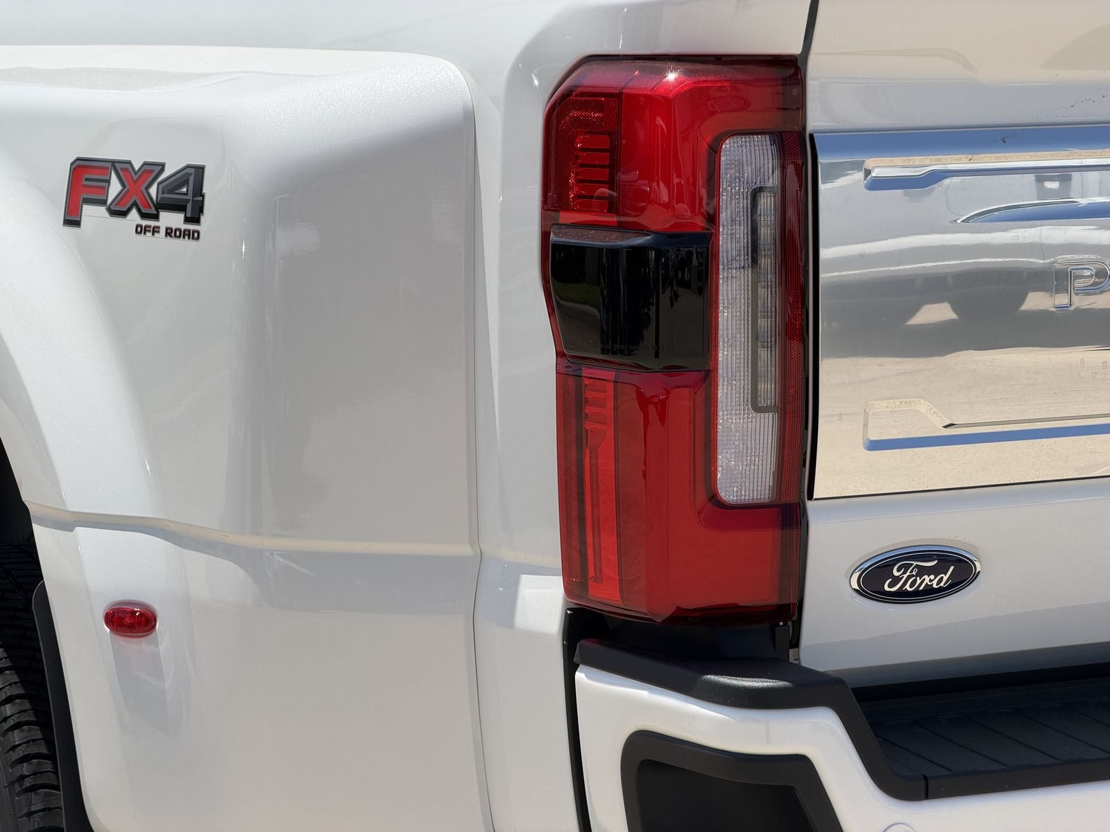 2026 Ford F-350SD Platinum DRW