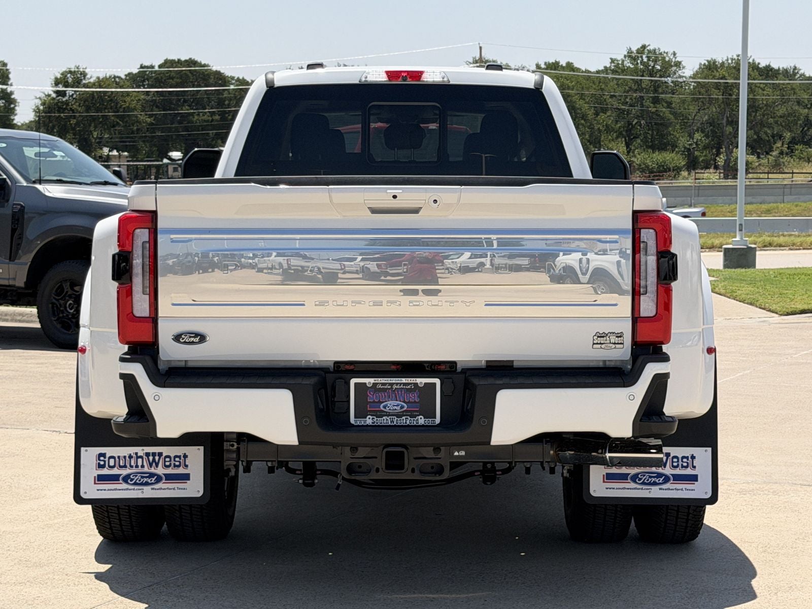 2026 Ford F-350SD Platinum DRW