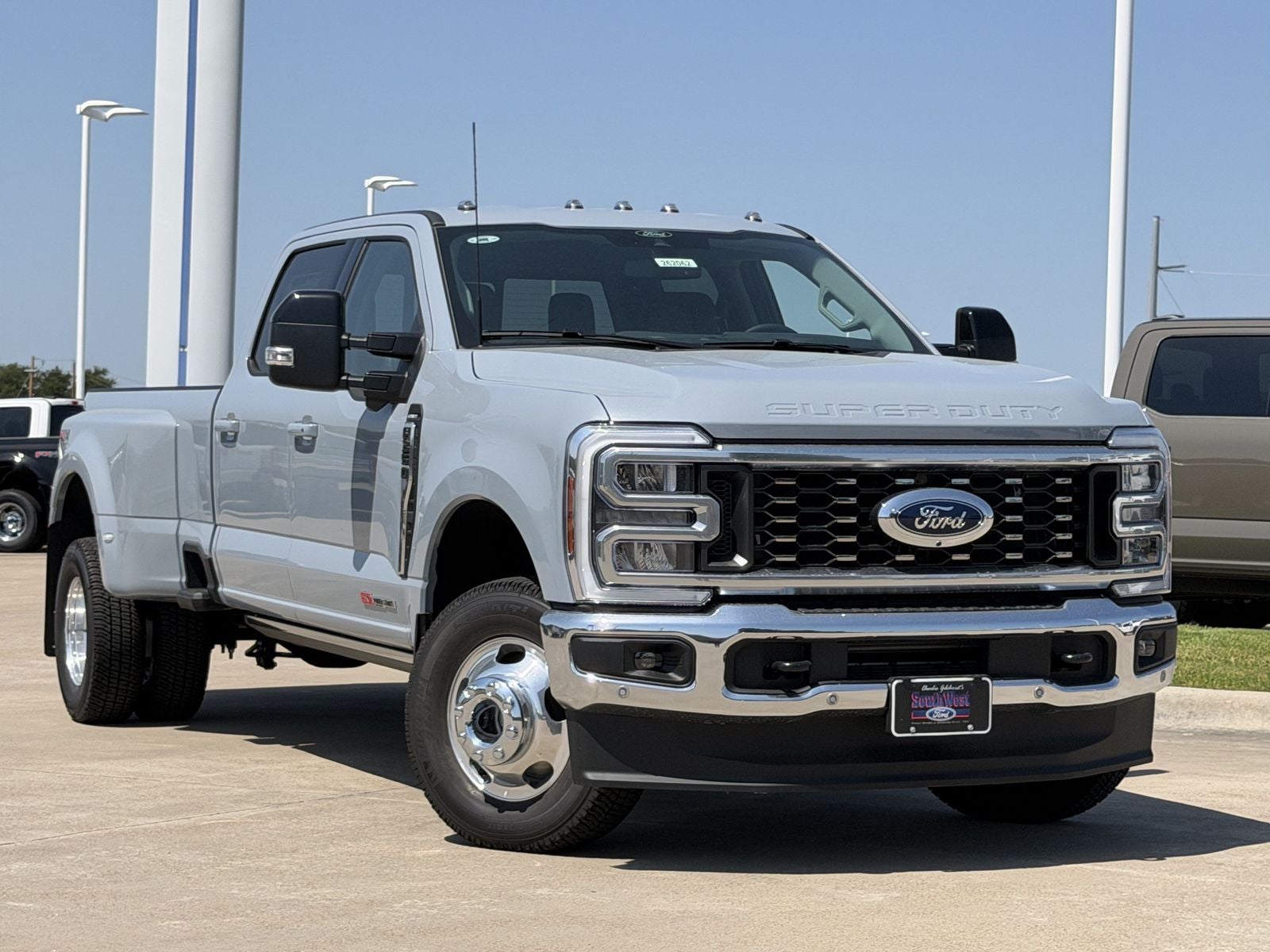 2026 Ford F-350SD Lariat DRW