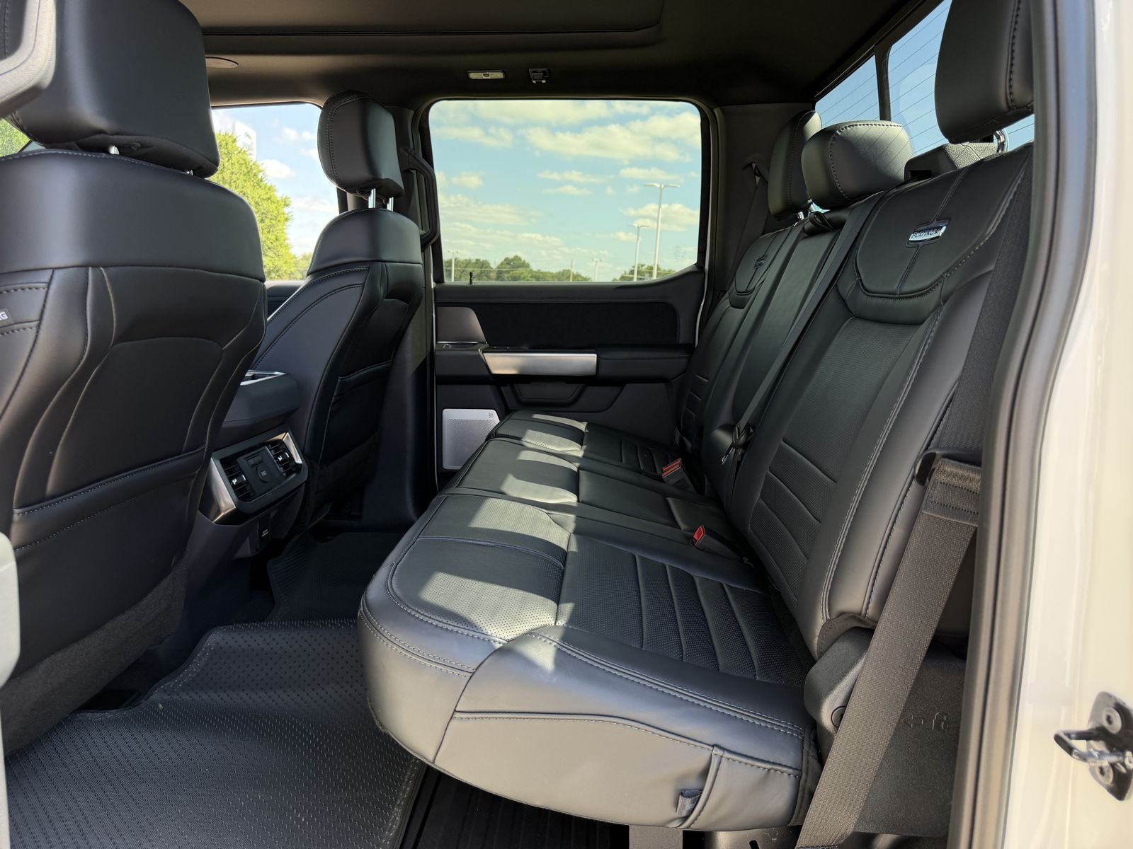 2026 Ford F-350SD Platinum DRW