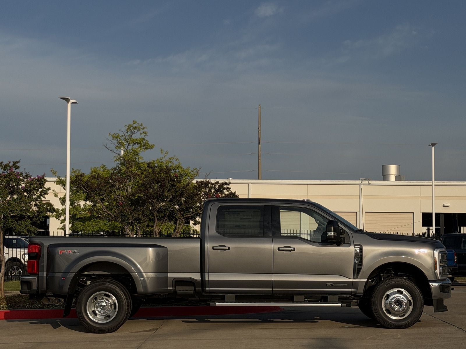 2026 Ford F-350SD Lariat DRW