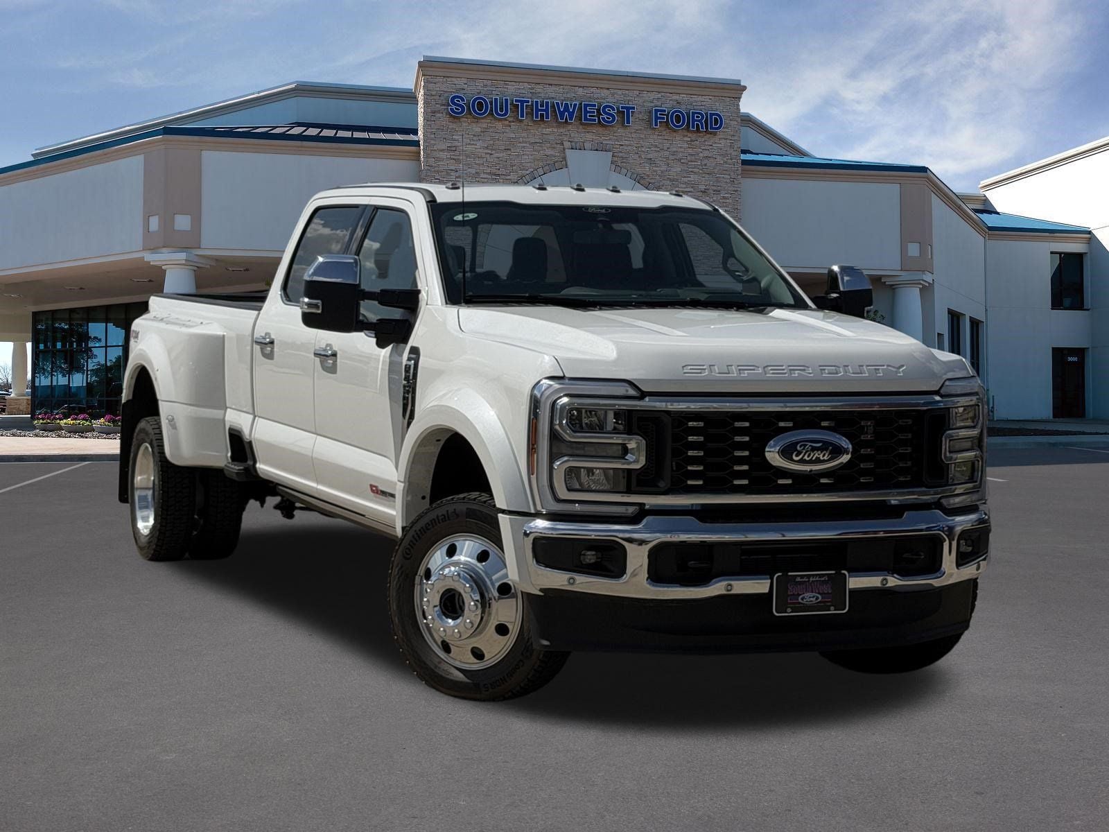 2026 Ford F-450SD Lariat Fleet