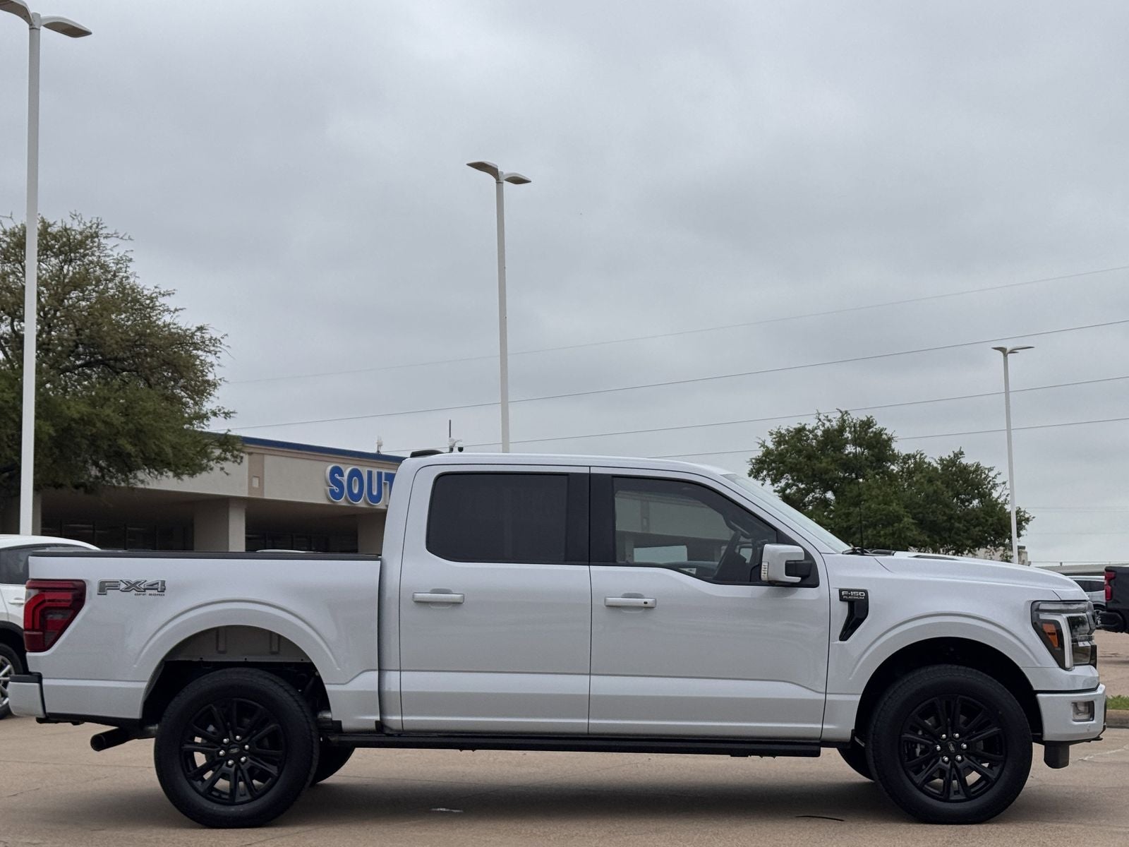 2025 Ford F-150 Platinum