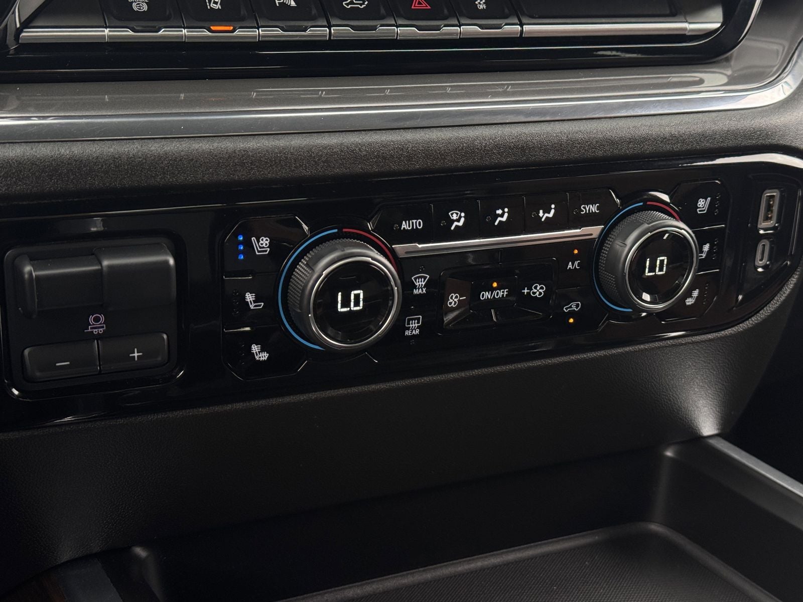 2024 Chevrolet Silverado 3500HD High Country