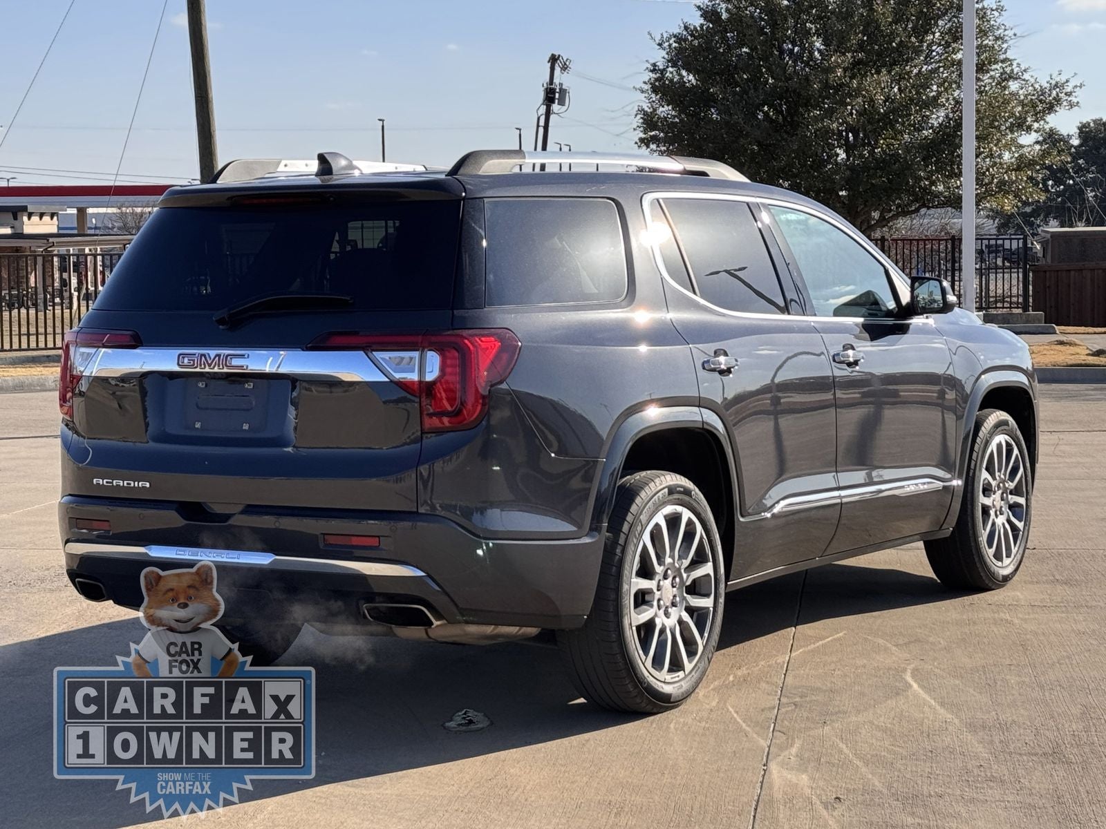 2023 GMC Acadia Denali