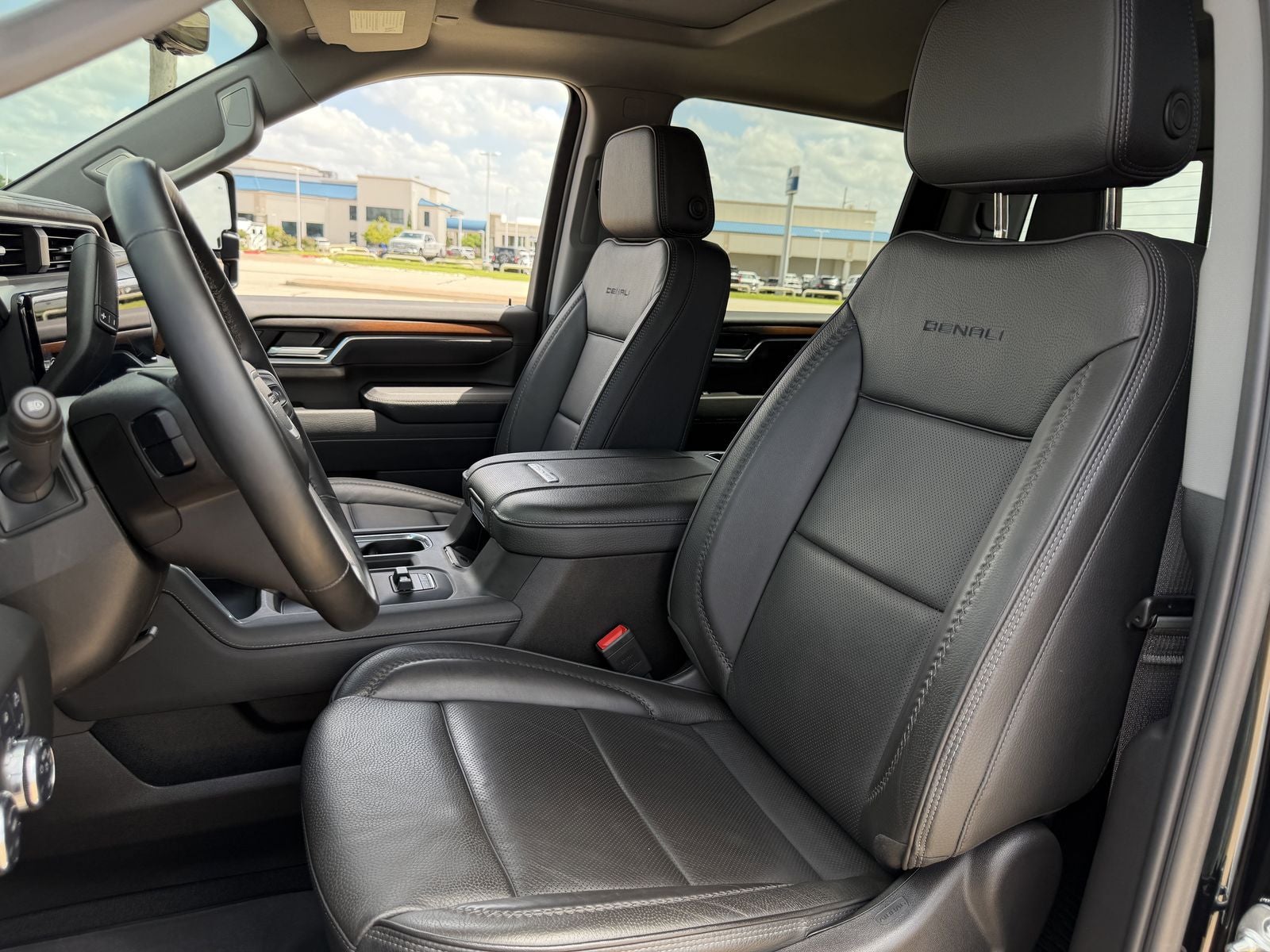 2025 GMC Sierra 3500HD Denali
