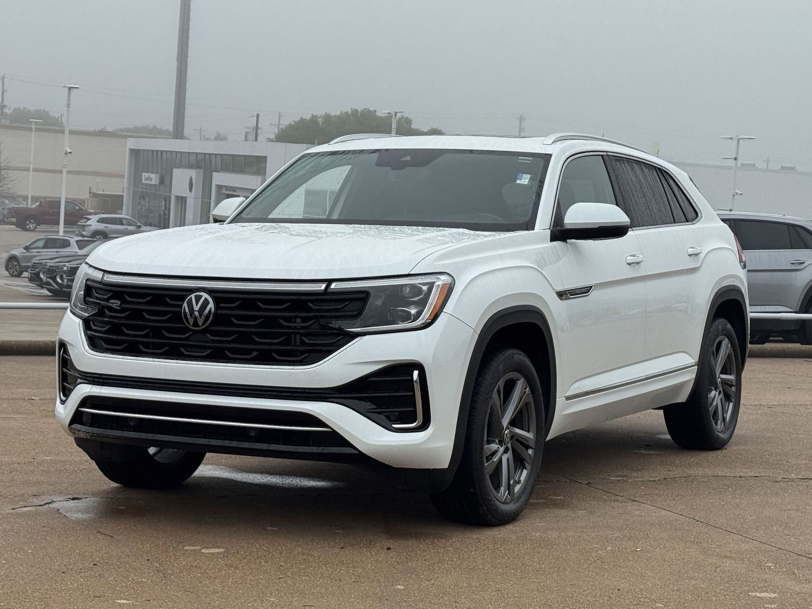 2024 Volkswagen Atlas Cross Sport 2.0T SEL R-Line