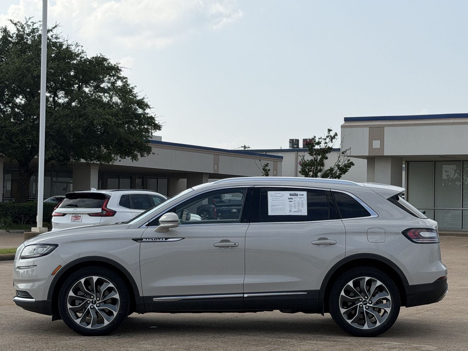 2023 Lincoln Nautilus Reserve