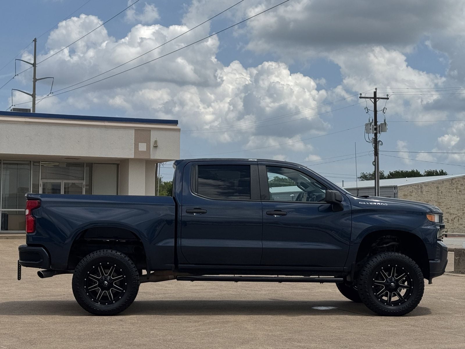2020 Chevrolet Silverado 1500 Custom