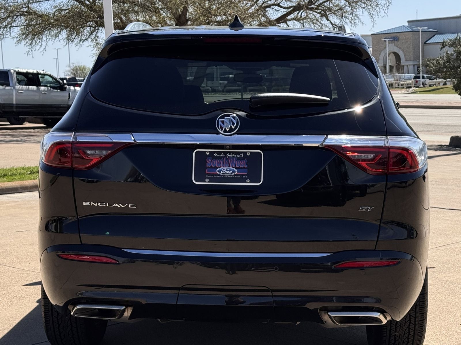 2022 Buick Enclave Essence