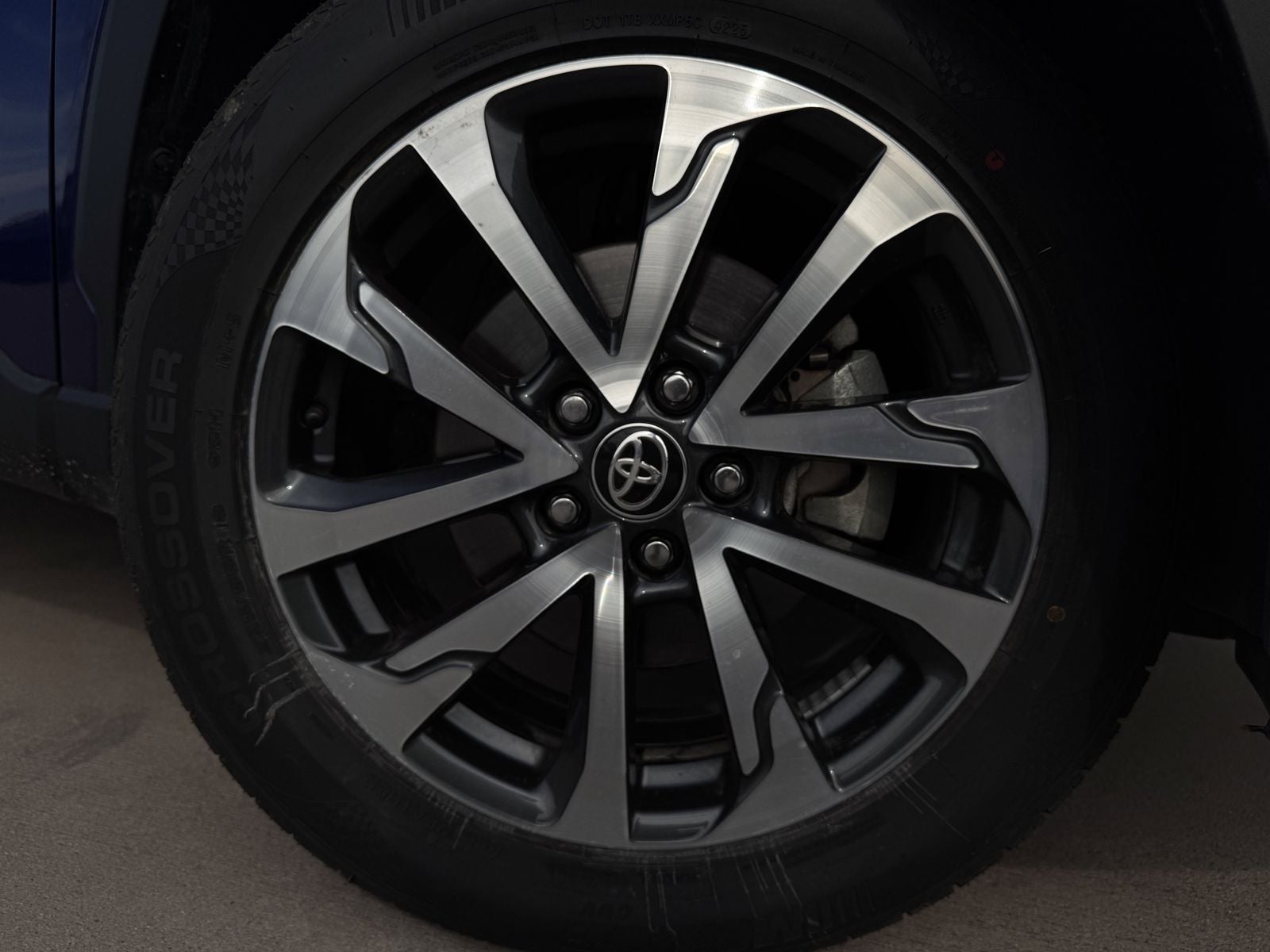 2024 Toyota Corolla Cross XLE