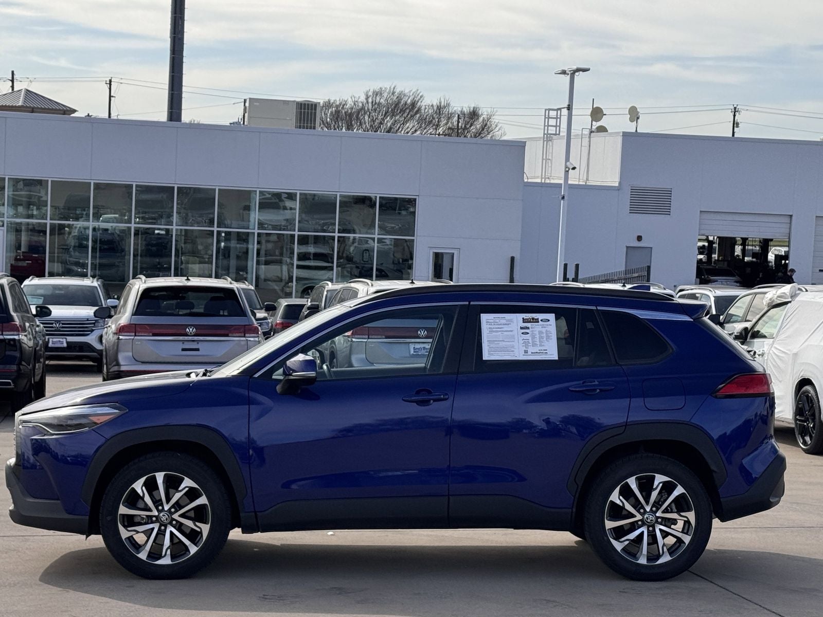 2024 Toyota Corolla Cross XLE