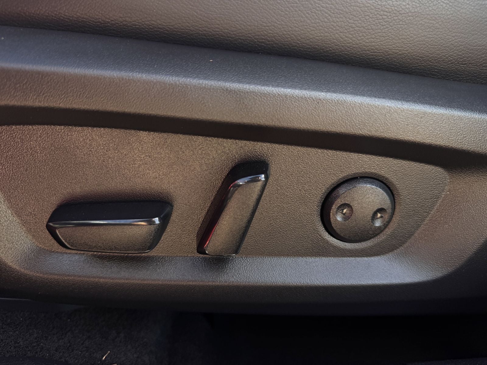 2023 Mitsubishi Outlander PHEV SEL