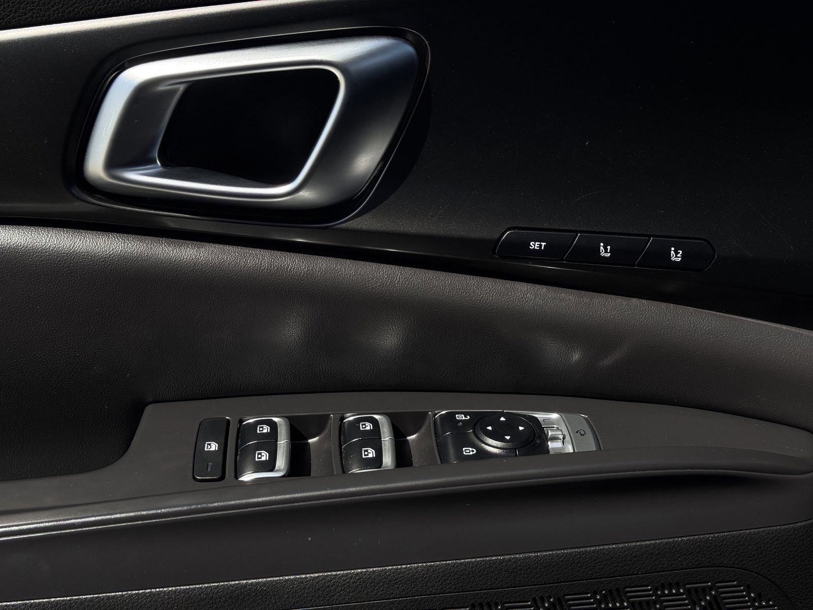 2025 Kia Carnival SX