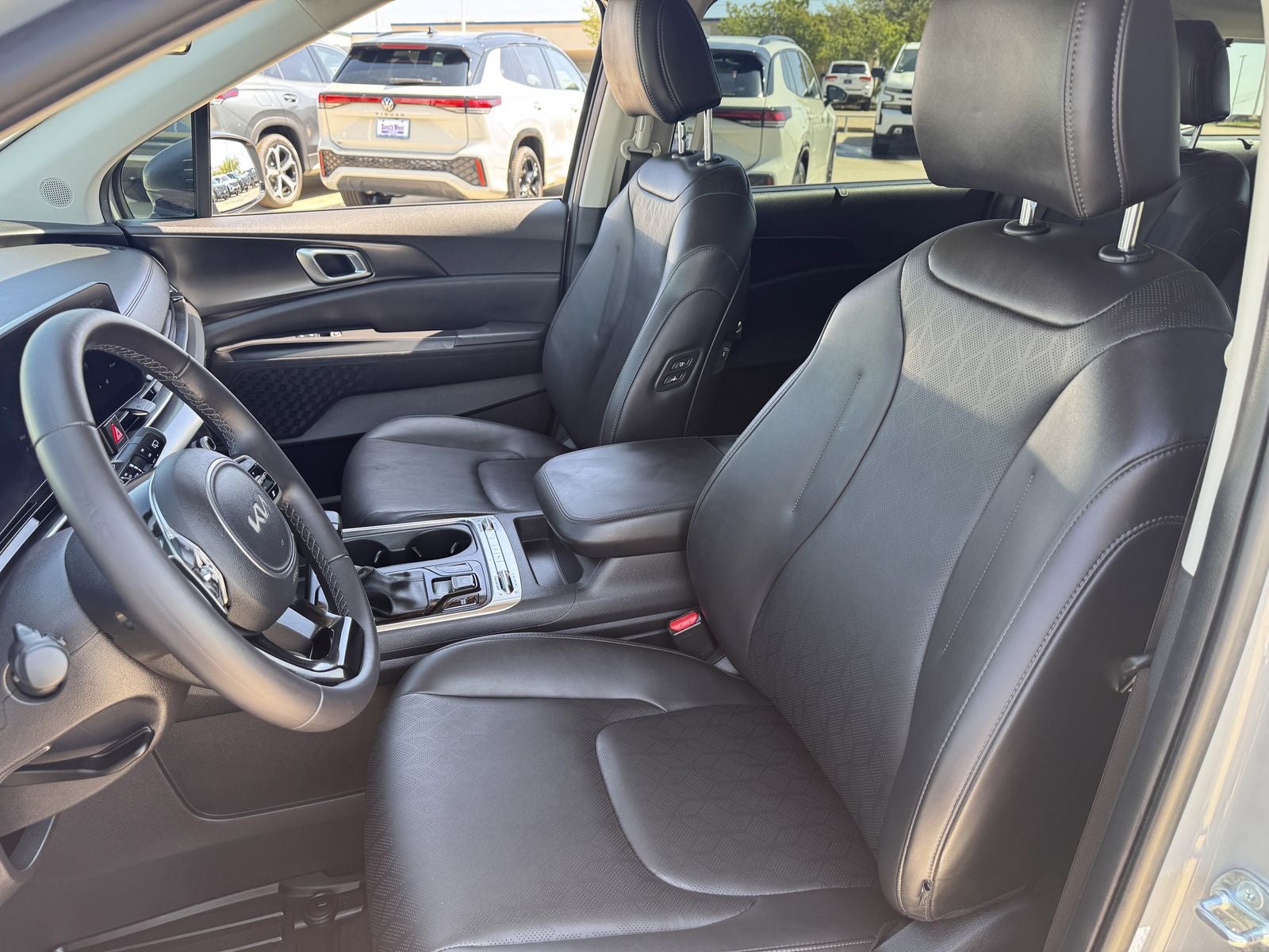 2025 Kia Carnival SX