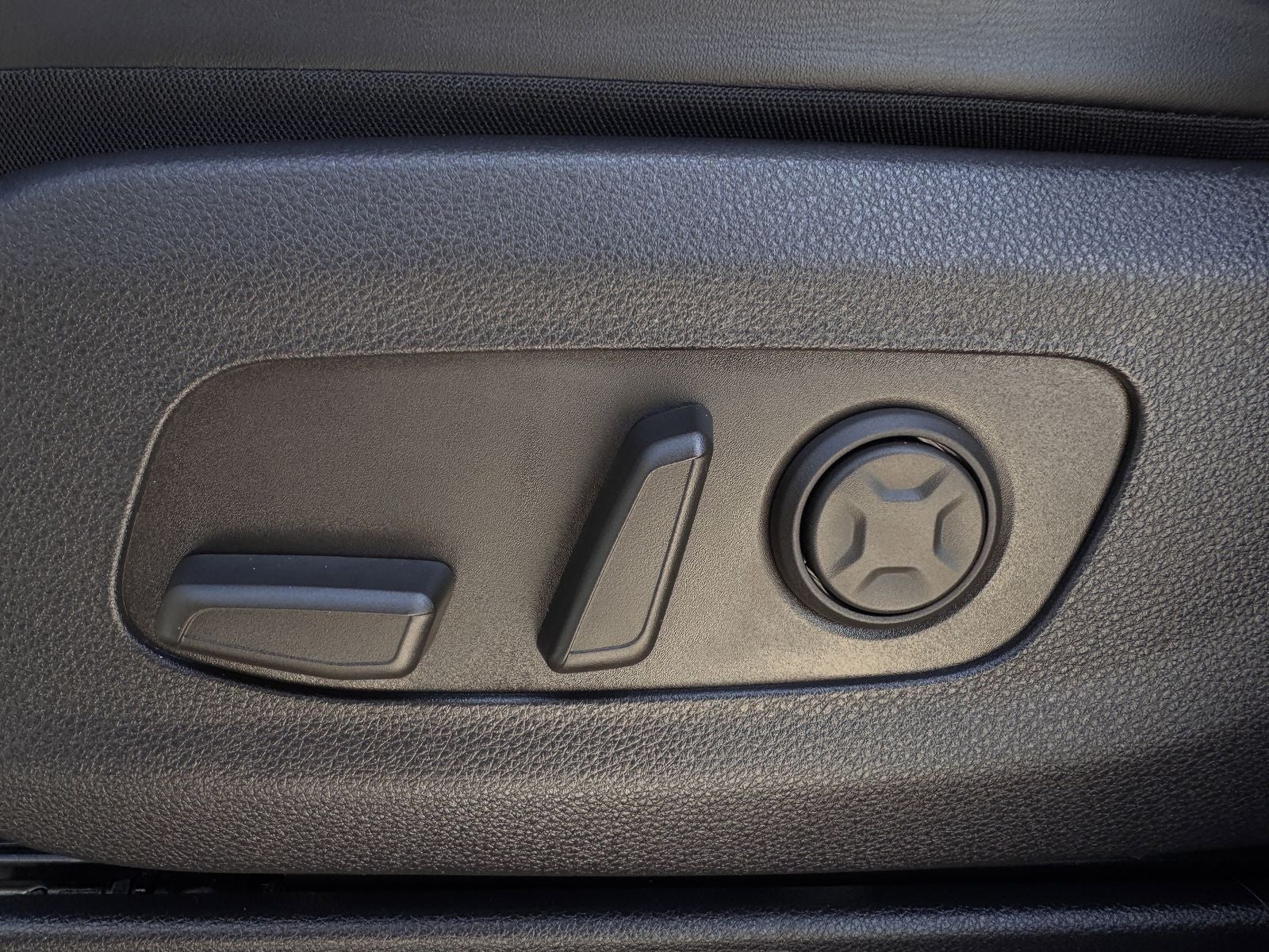 2025 Kia Carnival SX