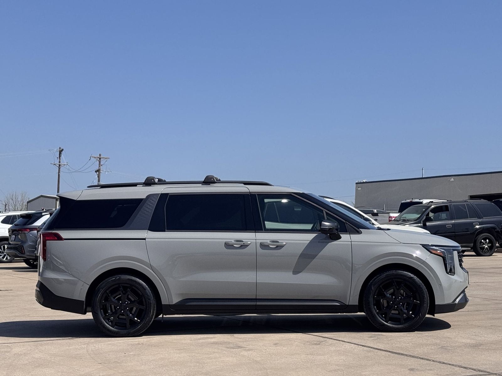 2025 Kia Carnival SX