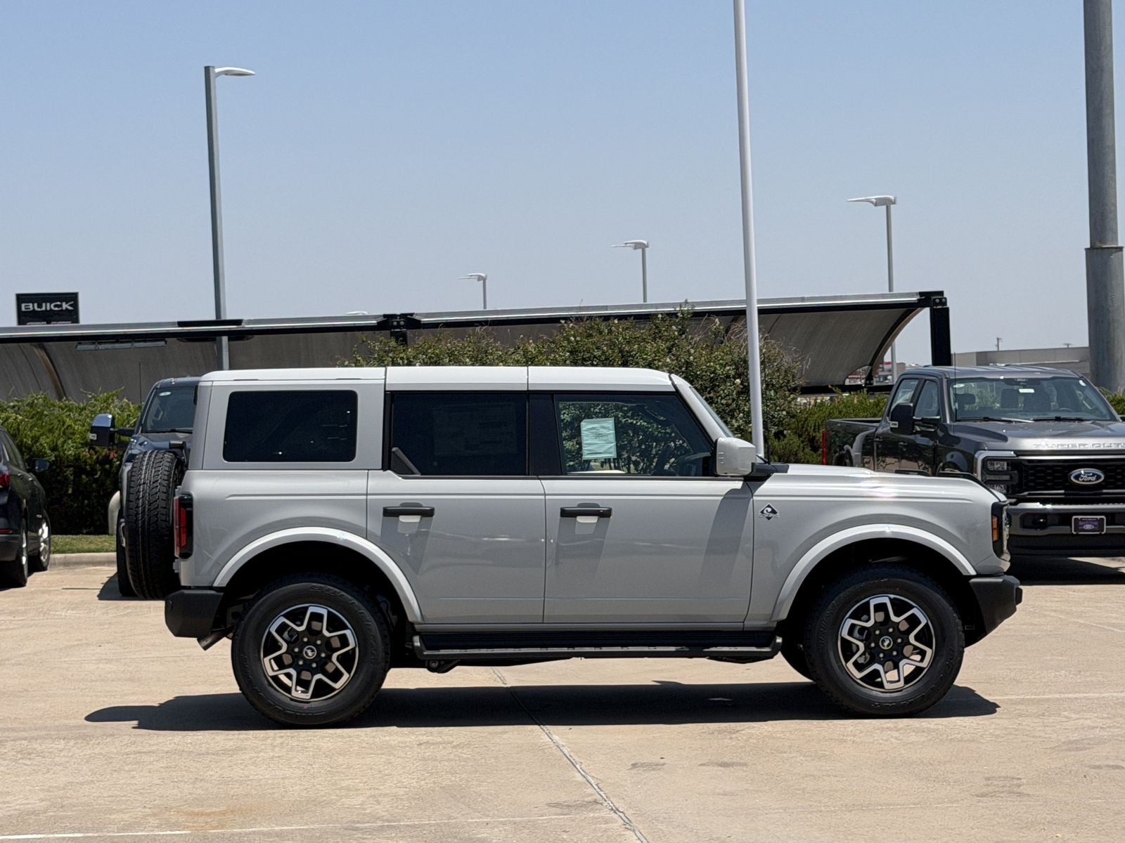 2026 Ford Bronco Outer Banks®