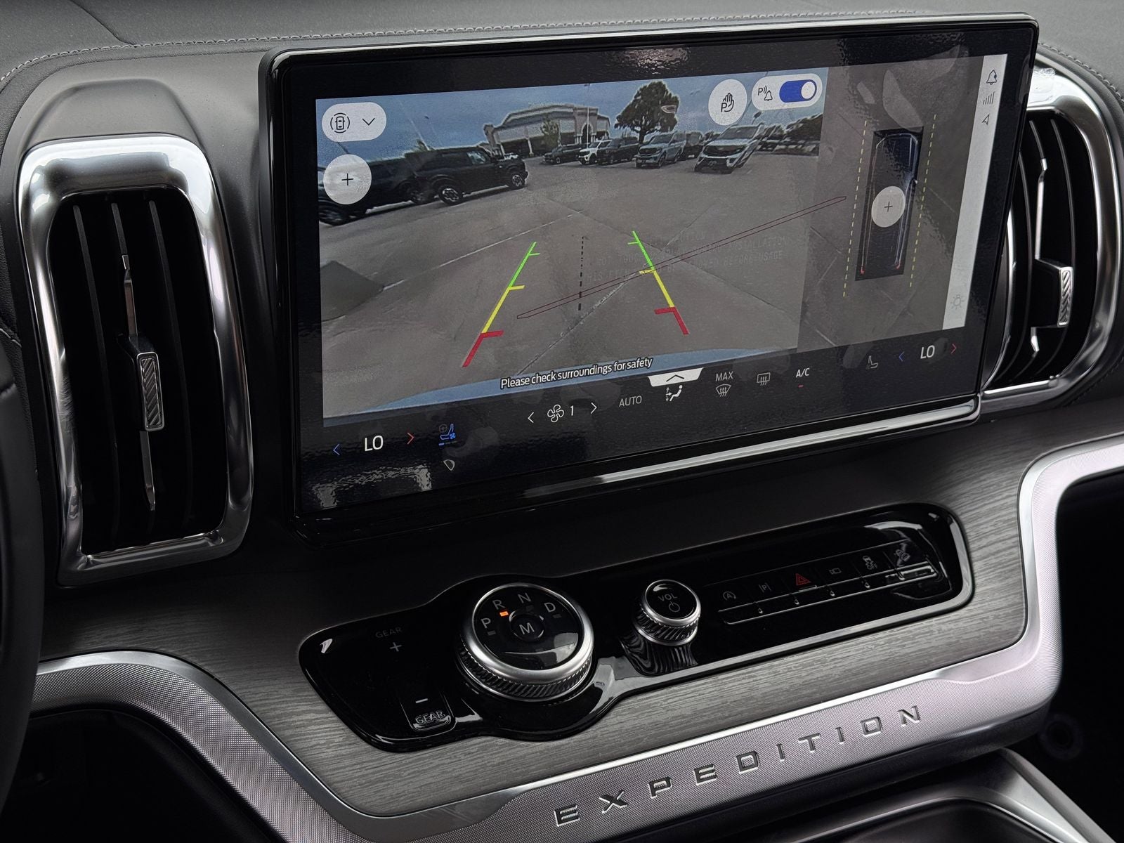 2026 Ford Expedition Platinum®