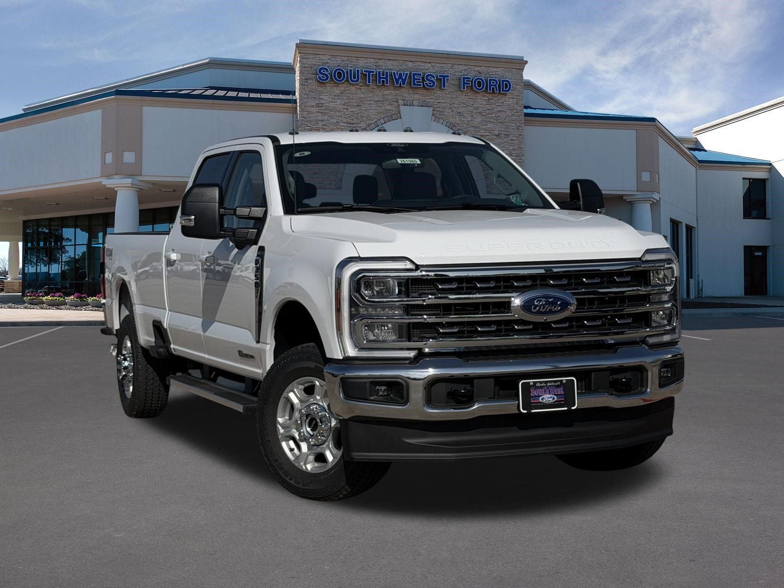 2026 Ford Super Duty F-350® XLT