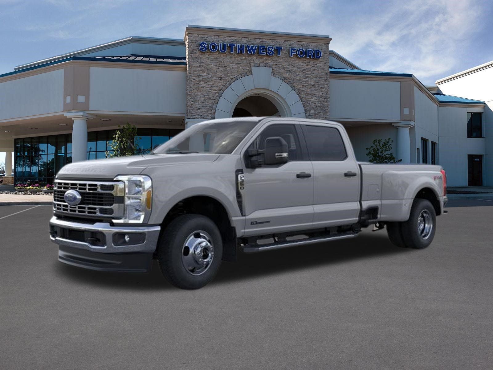 2026 Ford Super Duty F-350® XLT