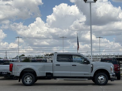 2026 Ford Super Duty F-350® XLT
