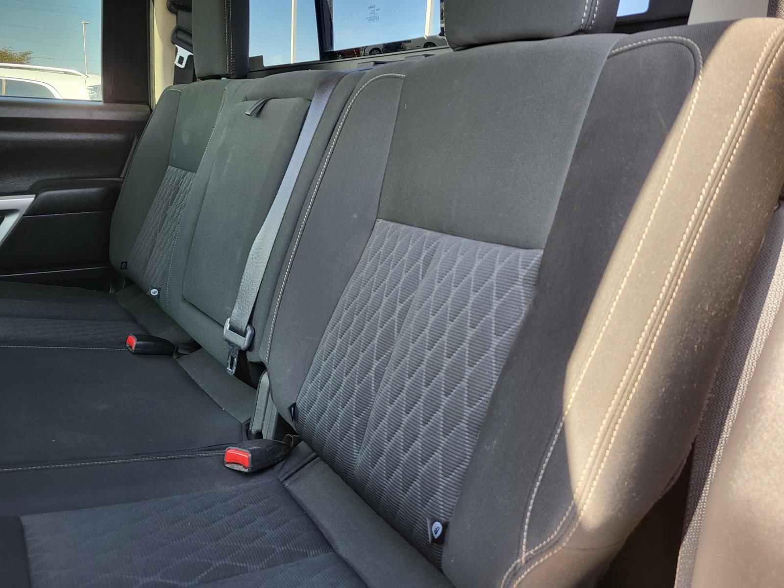 2017 Nissan Titan SV