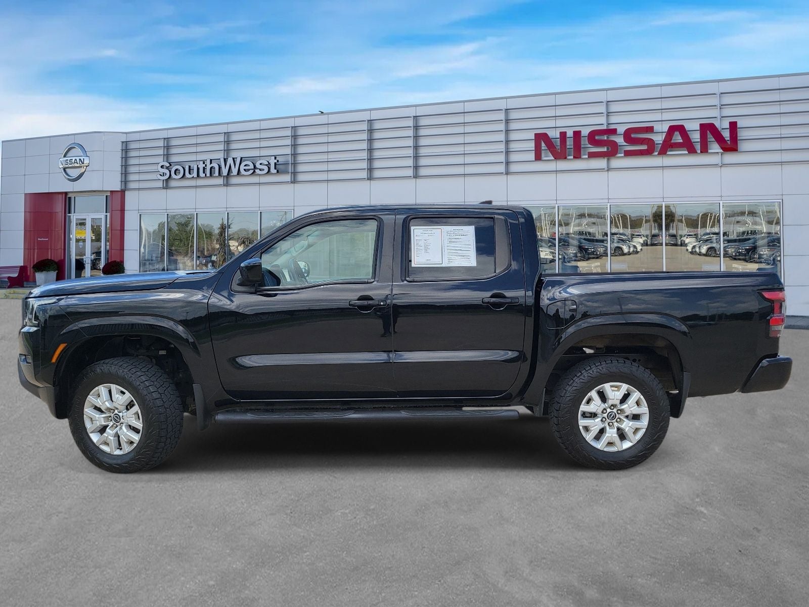 2022 Nissan Frontier SV