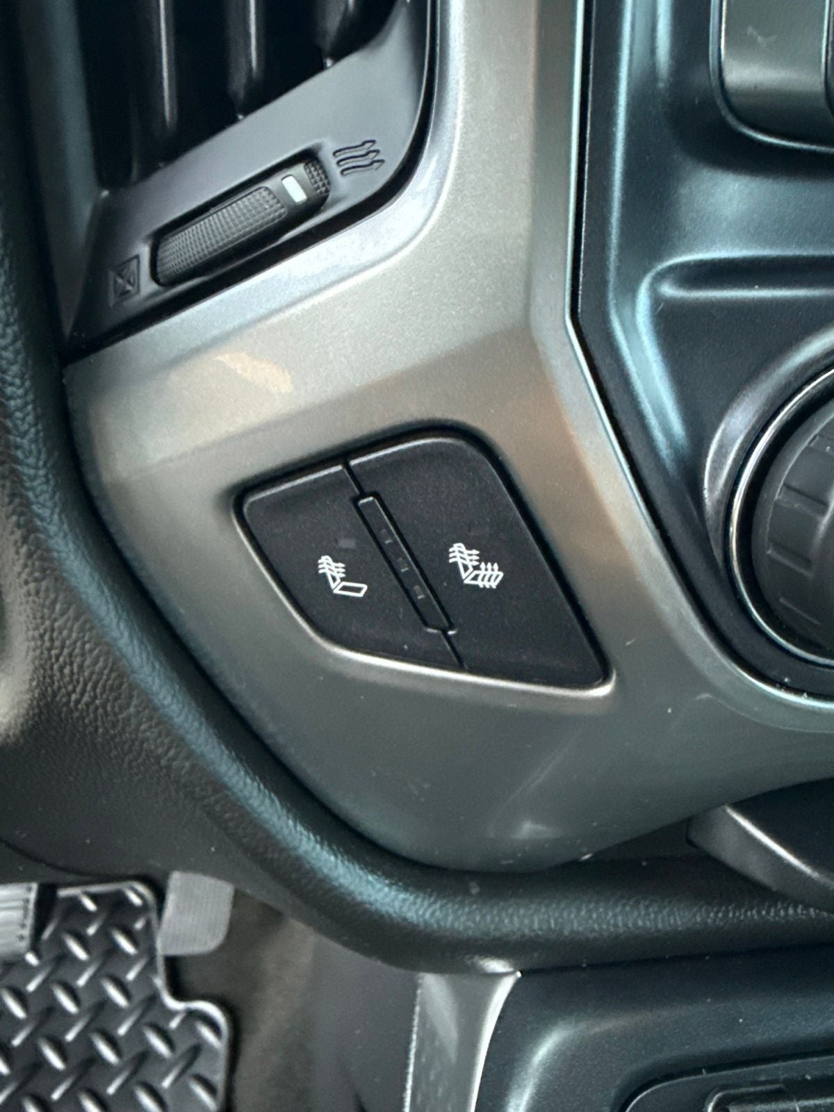 2018 Chevrolet Silverado 1500 LT LT1