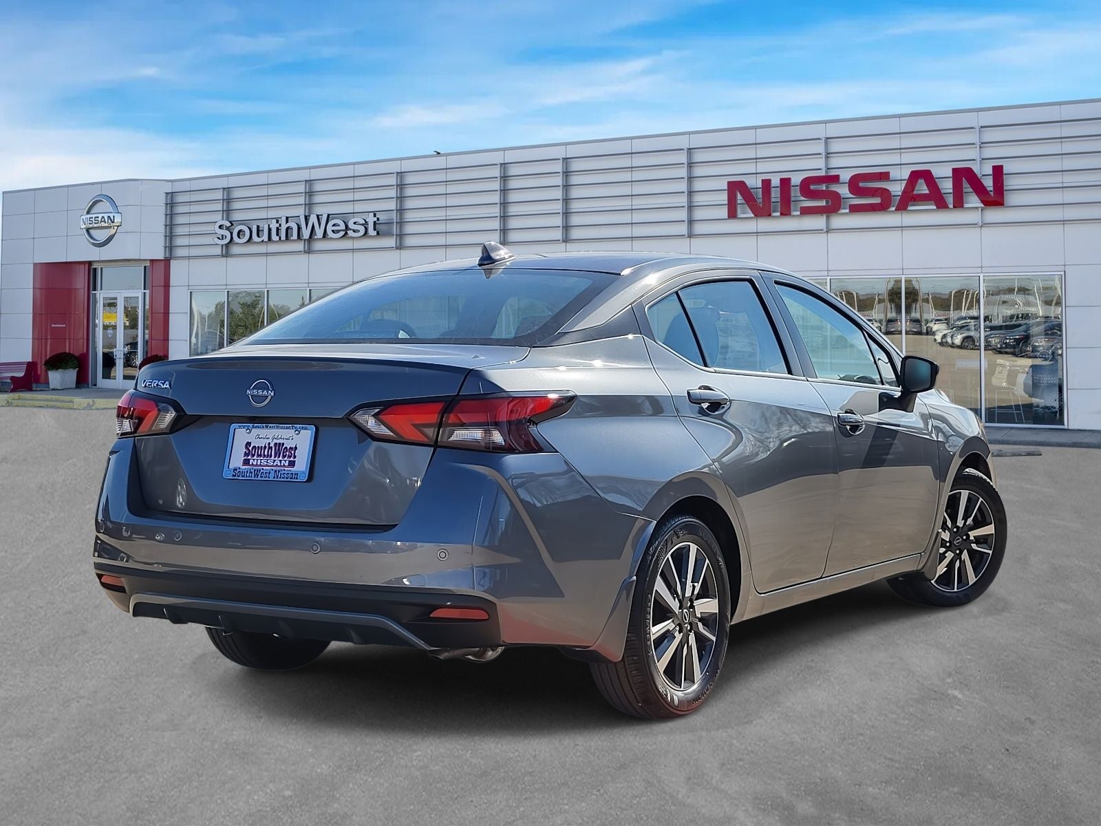 2025 Nissan Versa 1.6 SV