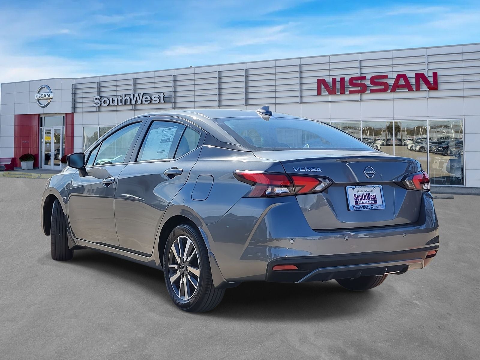 2025 Nissan Versa 1.6 SV