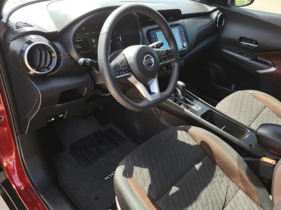 2021 Nissan Kicks SR