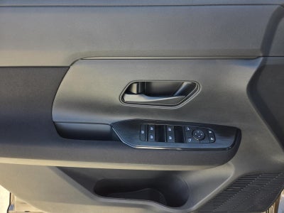 2027 Nissan Kicks S