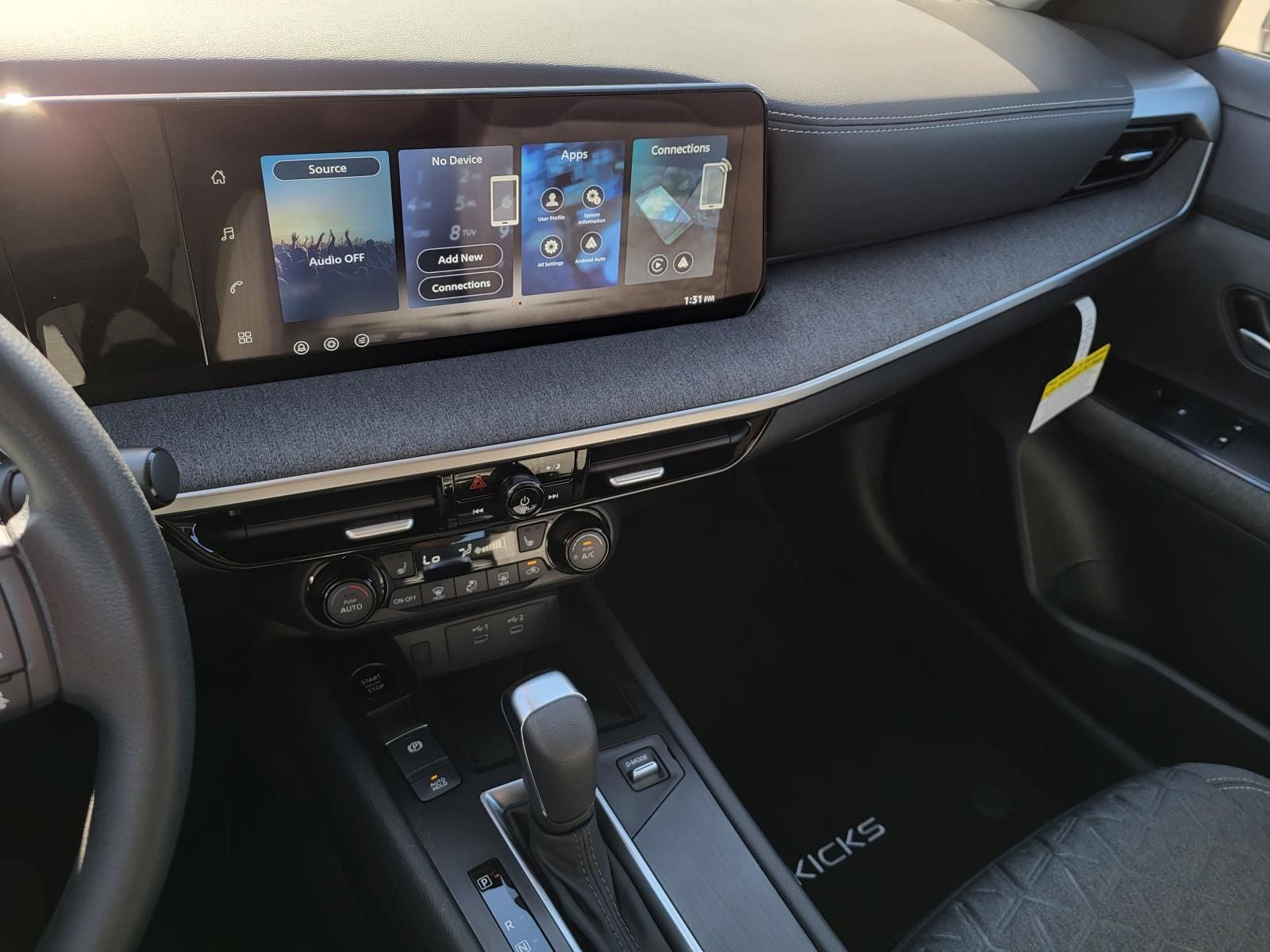 2026 Nissan Kicks SV