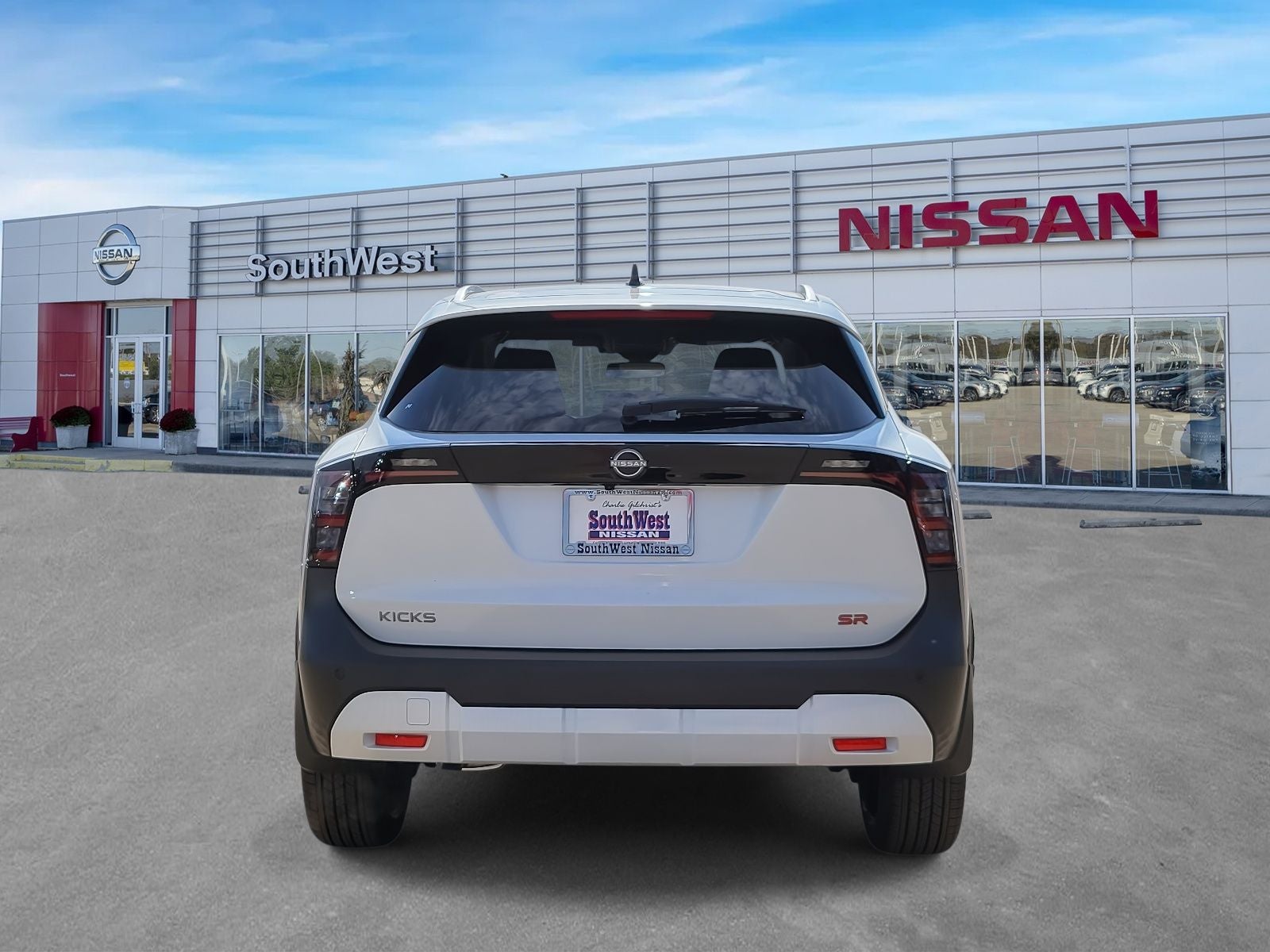 2026 Nissan Kicks SR