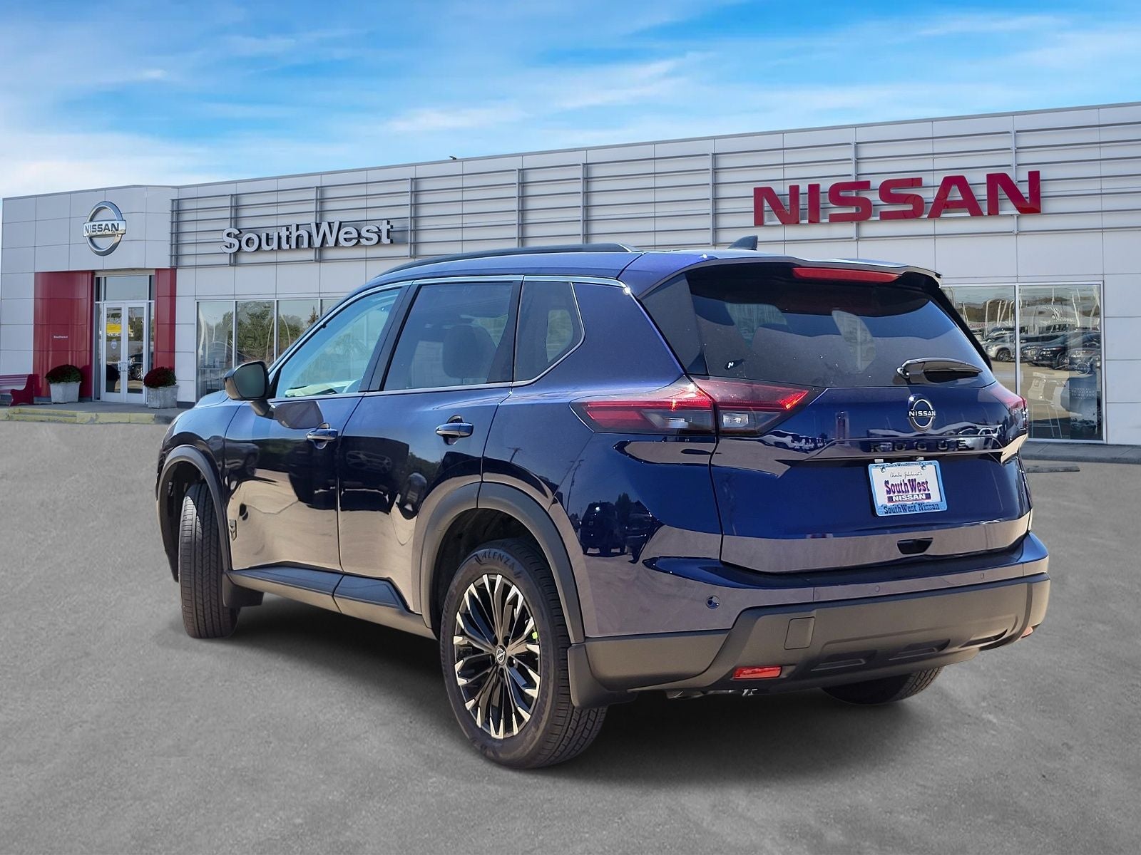 2026 Nissan Rogue Dark Armor