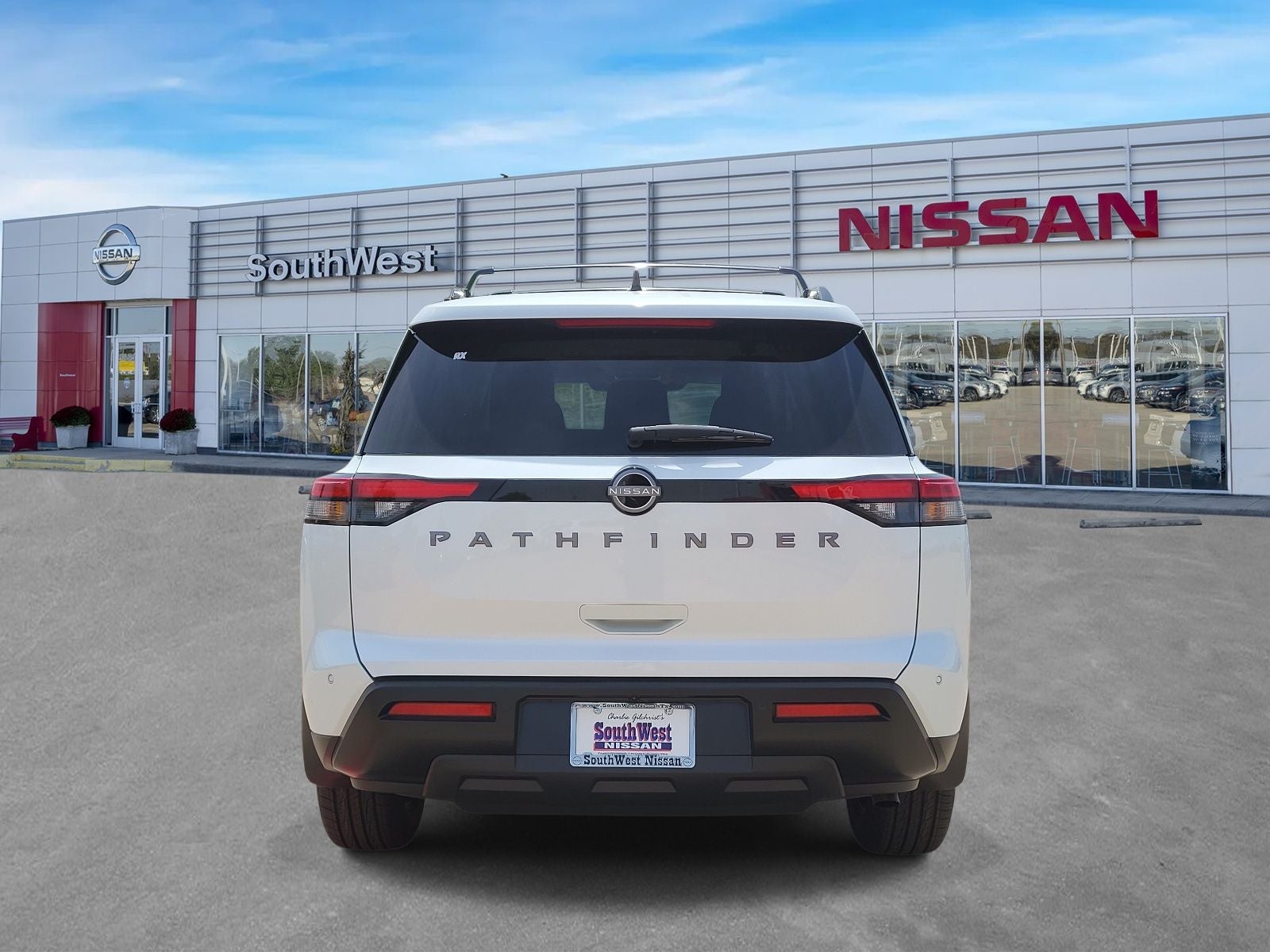 2026 Nissan Pathfinder SV