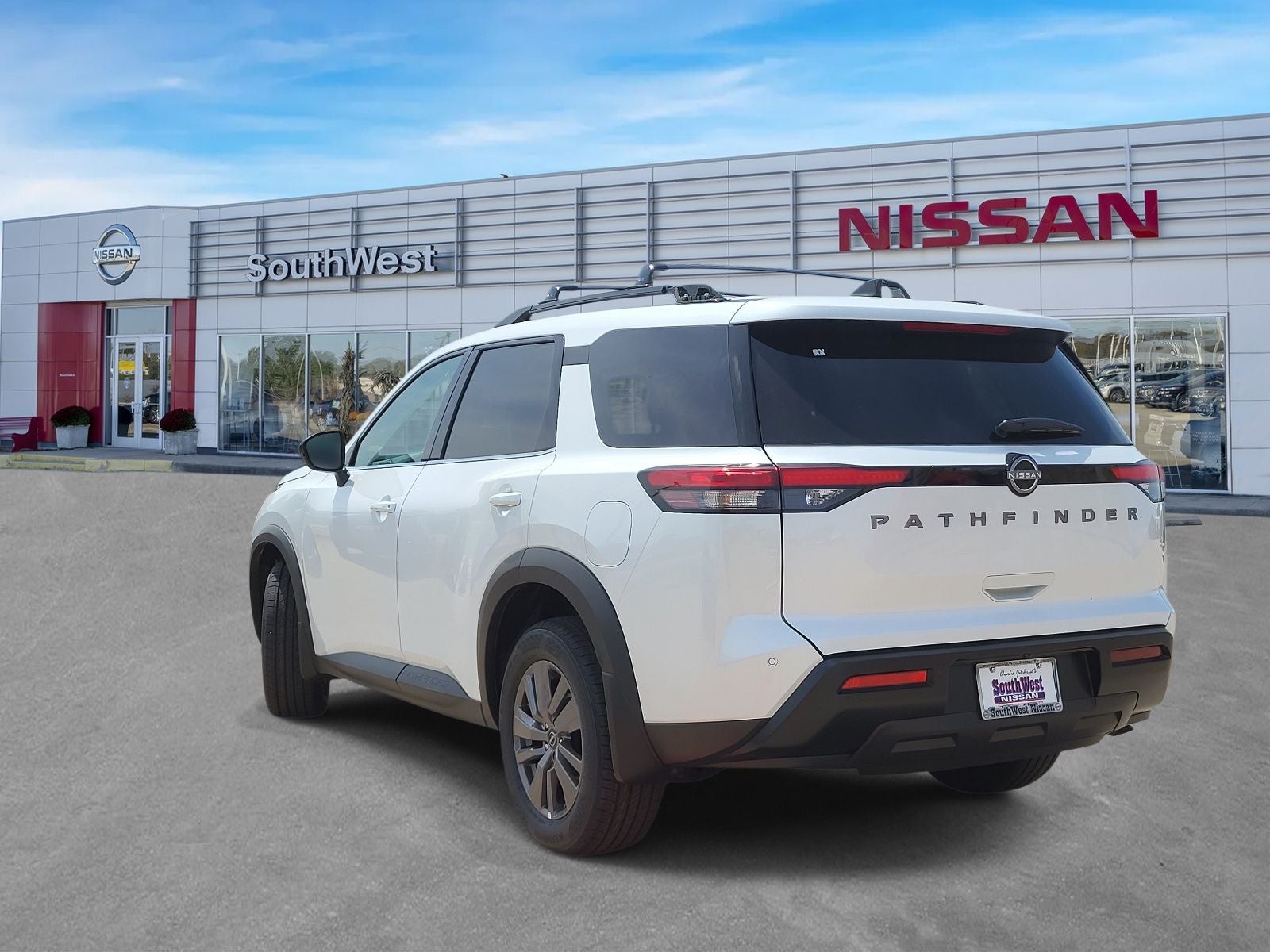 2026 Nissan Pathfinder SV