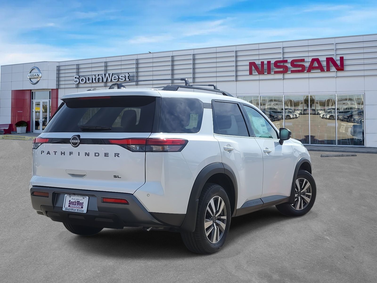 2026 Nissan Pathfinder SL