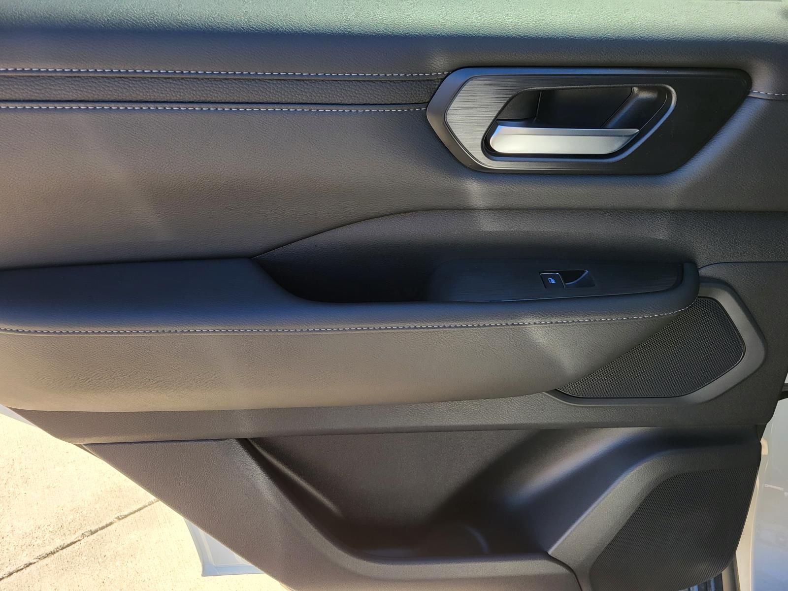 2026 Nissan Armada SV