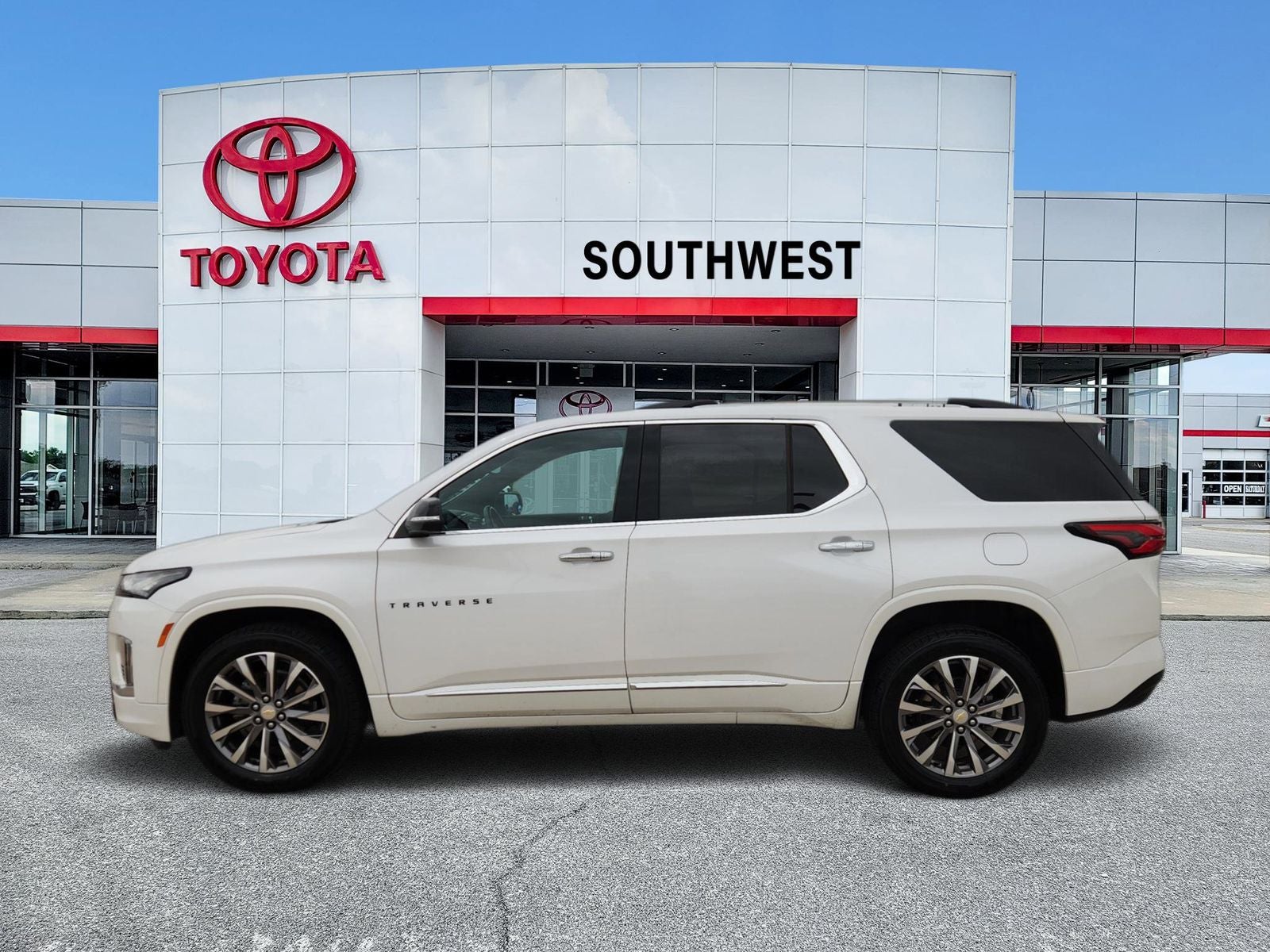 2023 Chevrolet Traverse Premier