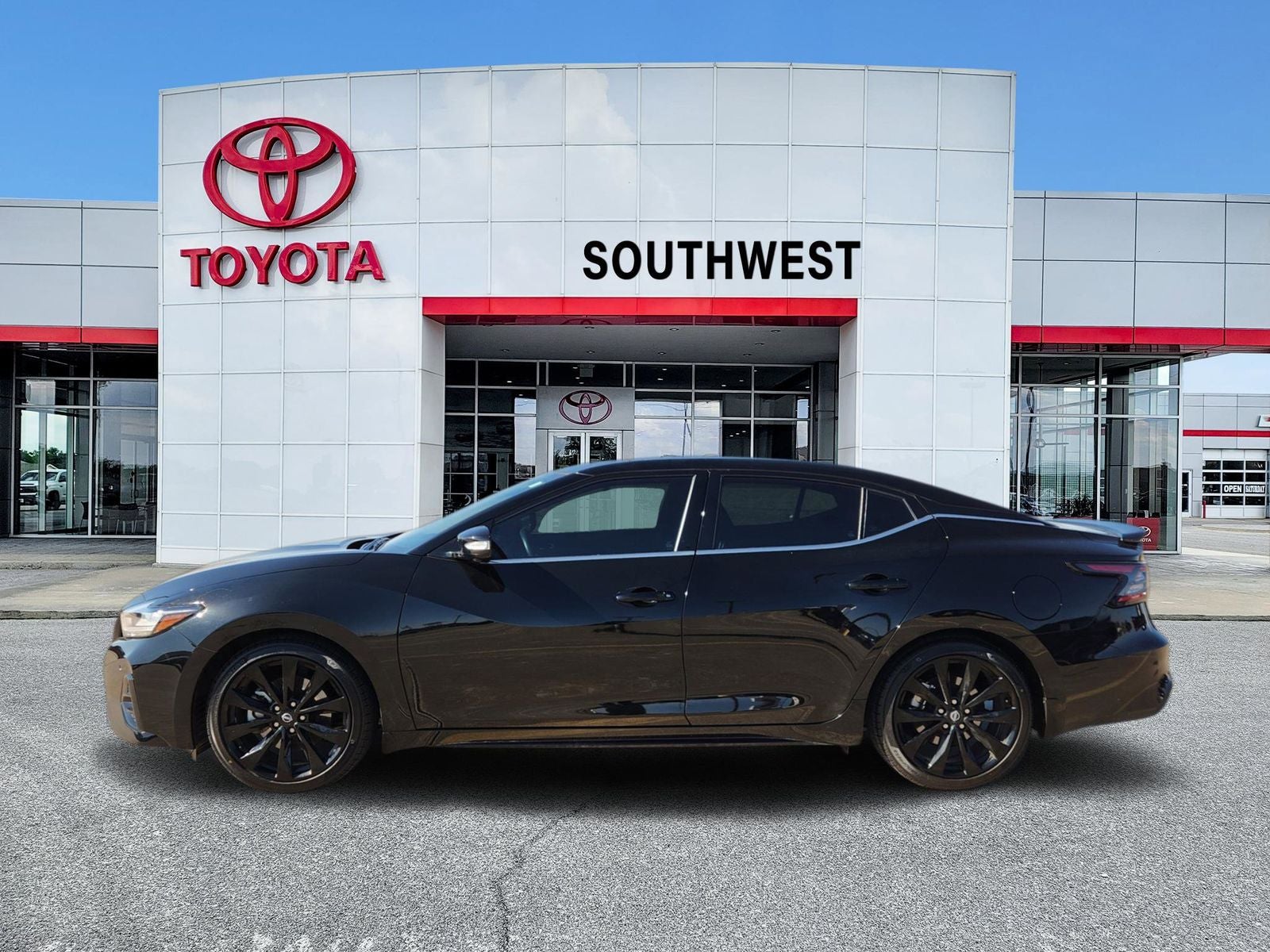 2023 Nissan Maxima SR