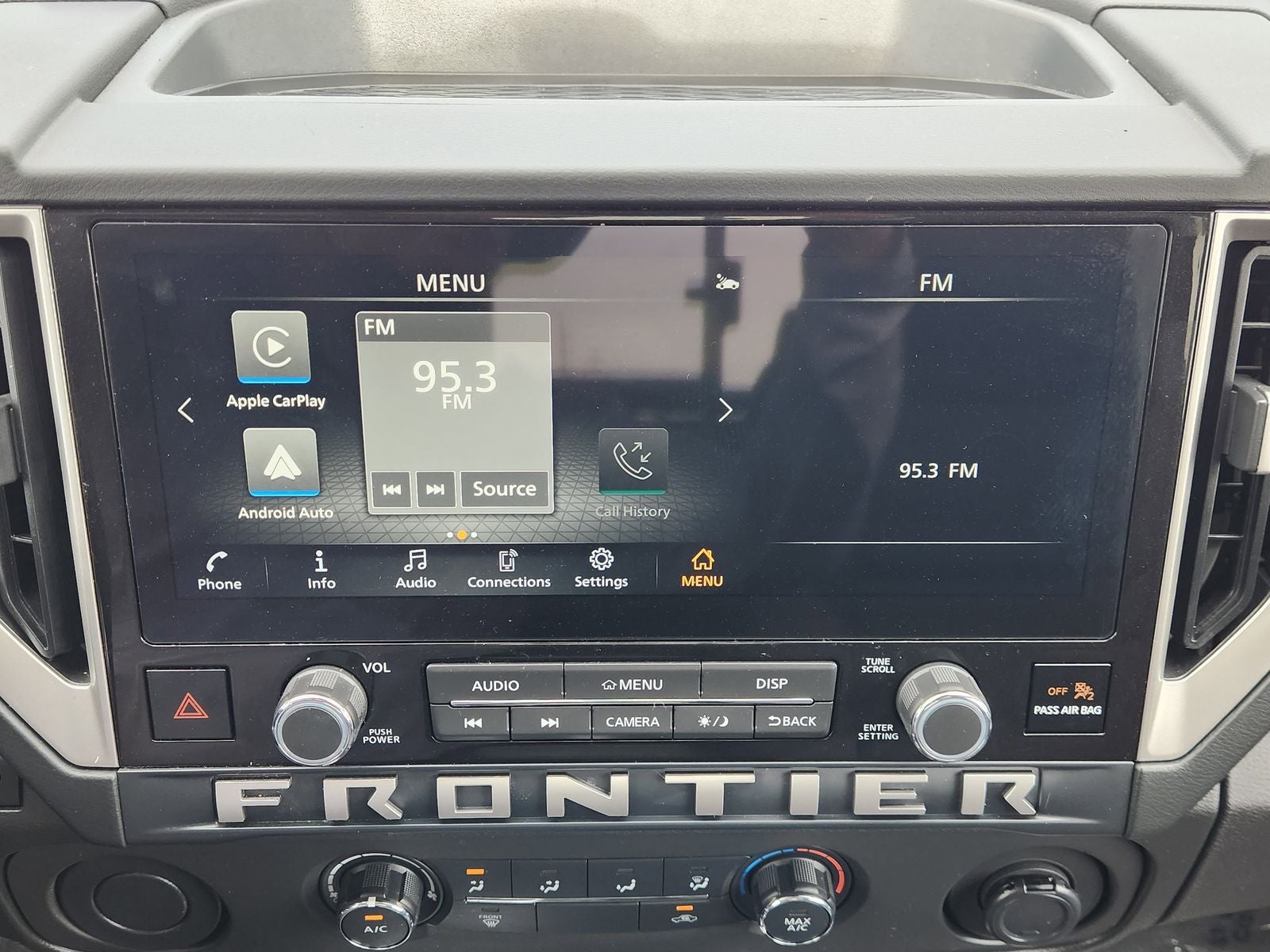 2025 Nissan Frontier SV