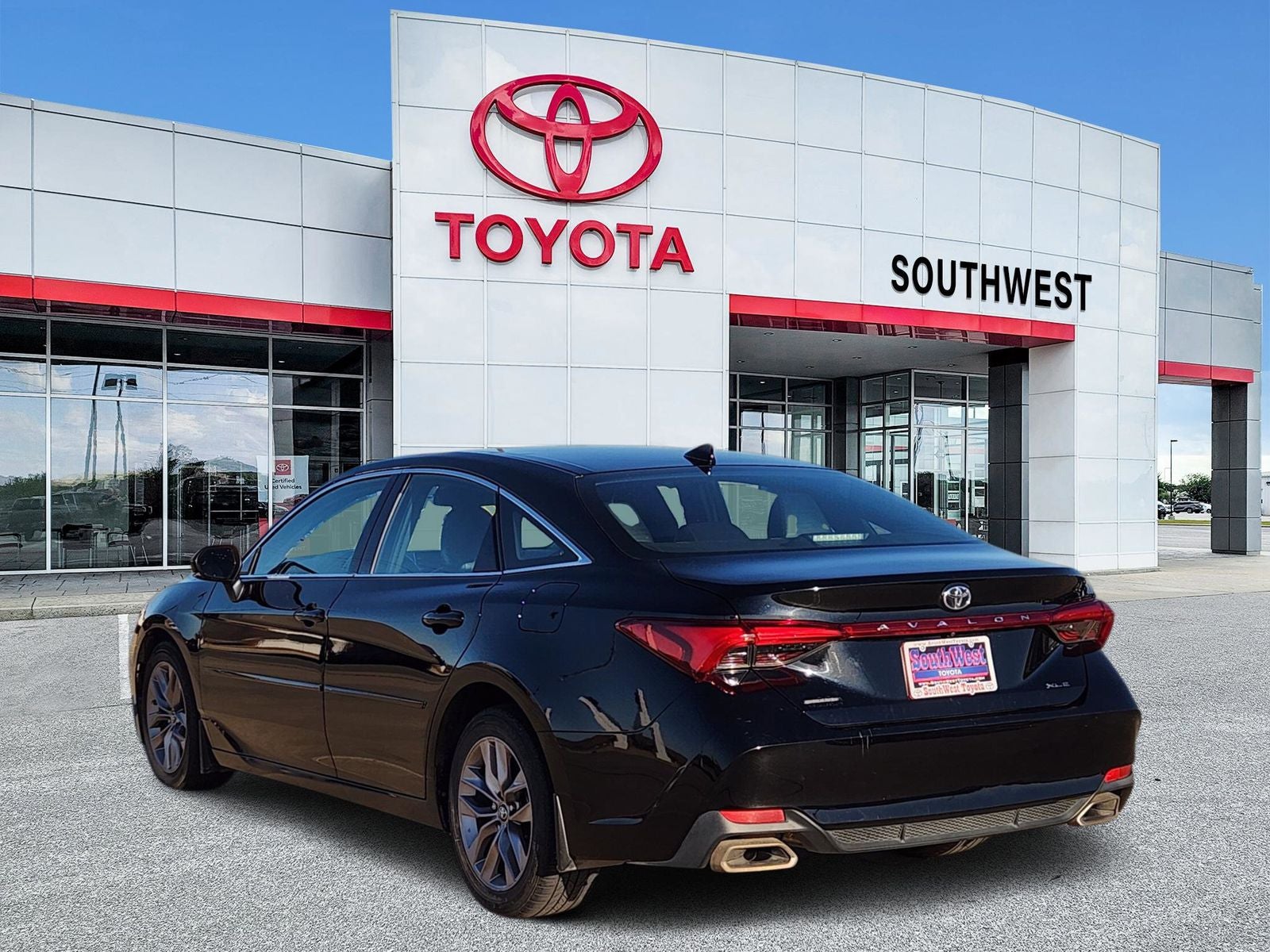 2019 Toyota Avalon XLE