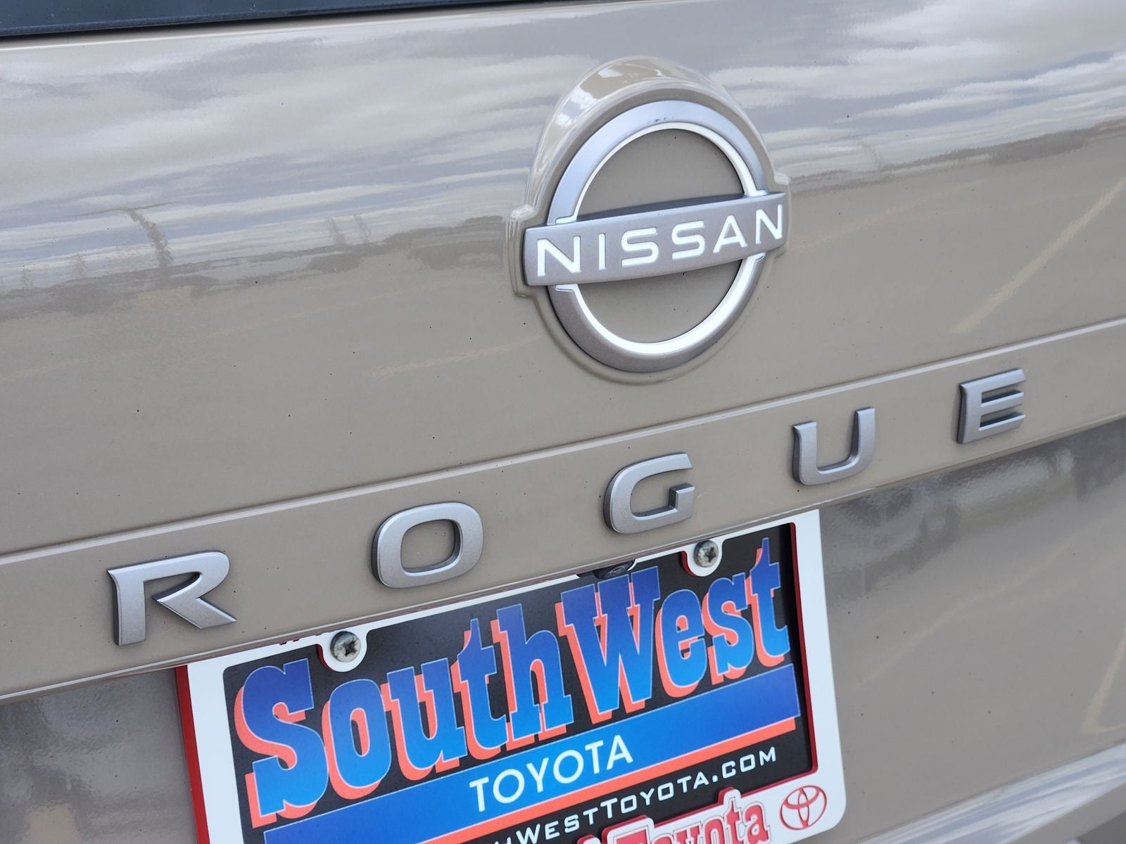 2025 Nissan Rogue SV