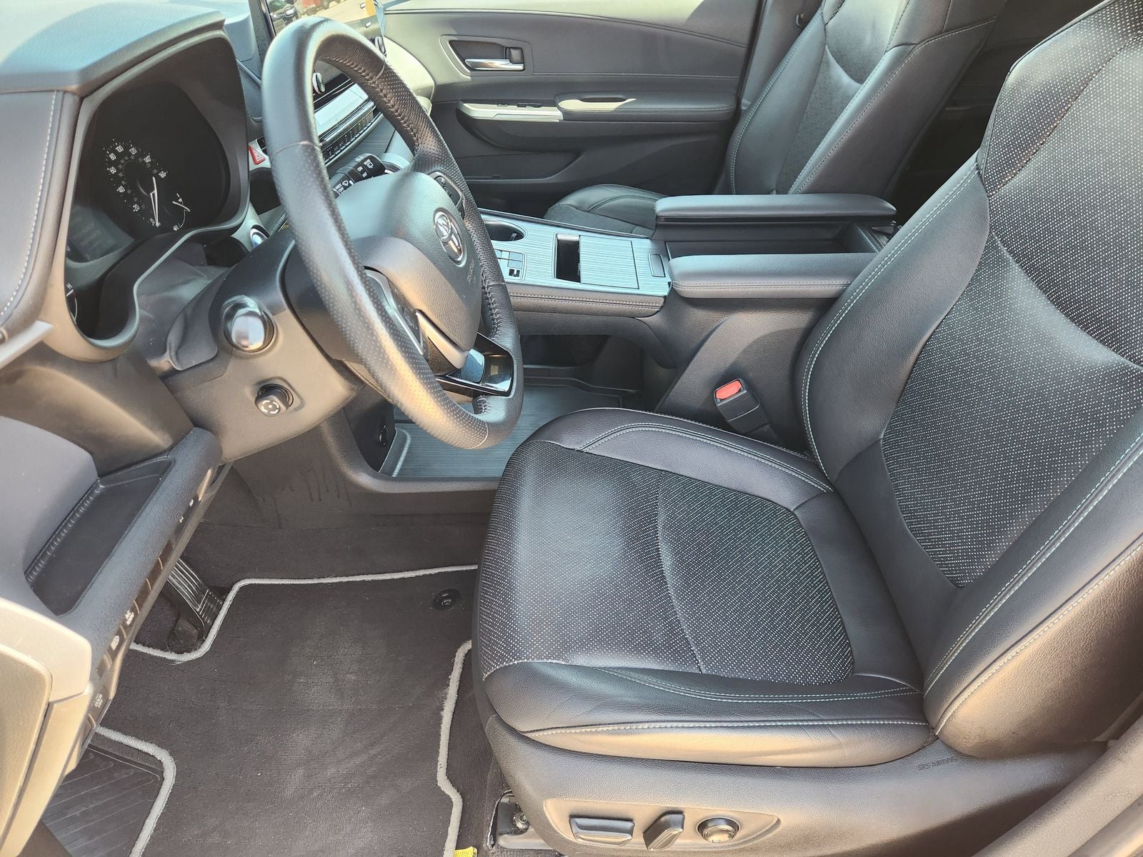 2023 Toyota Sienna XSE 7 Passenger