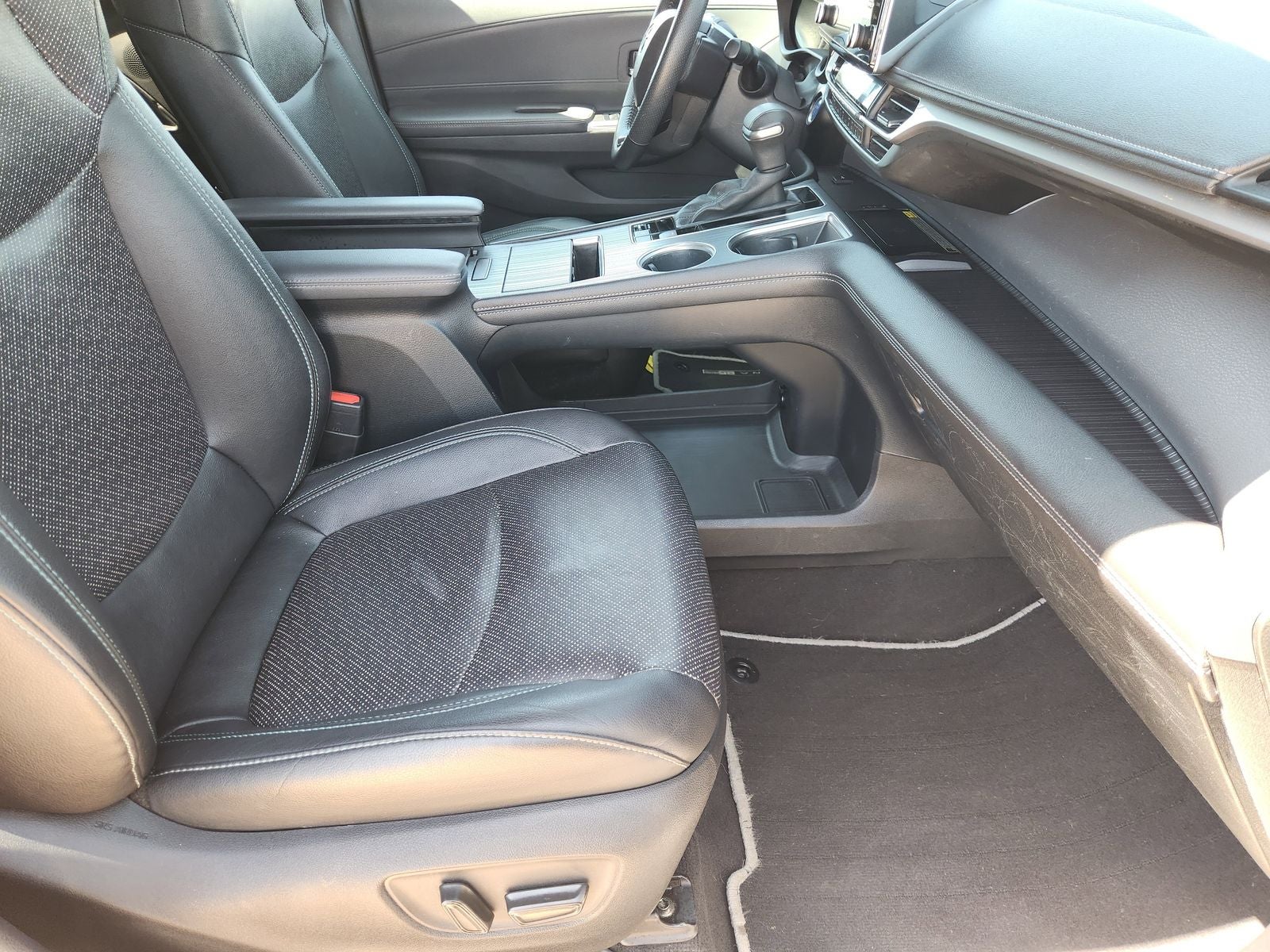 2023 Toyota Sienna XSE 7 Passenger