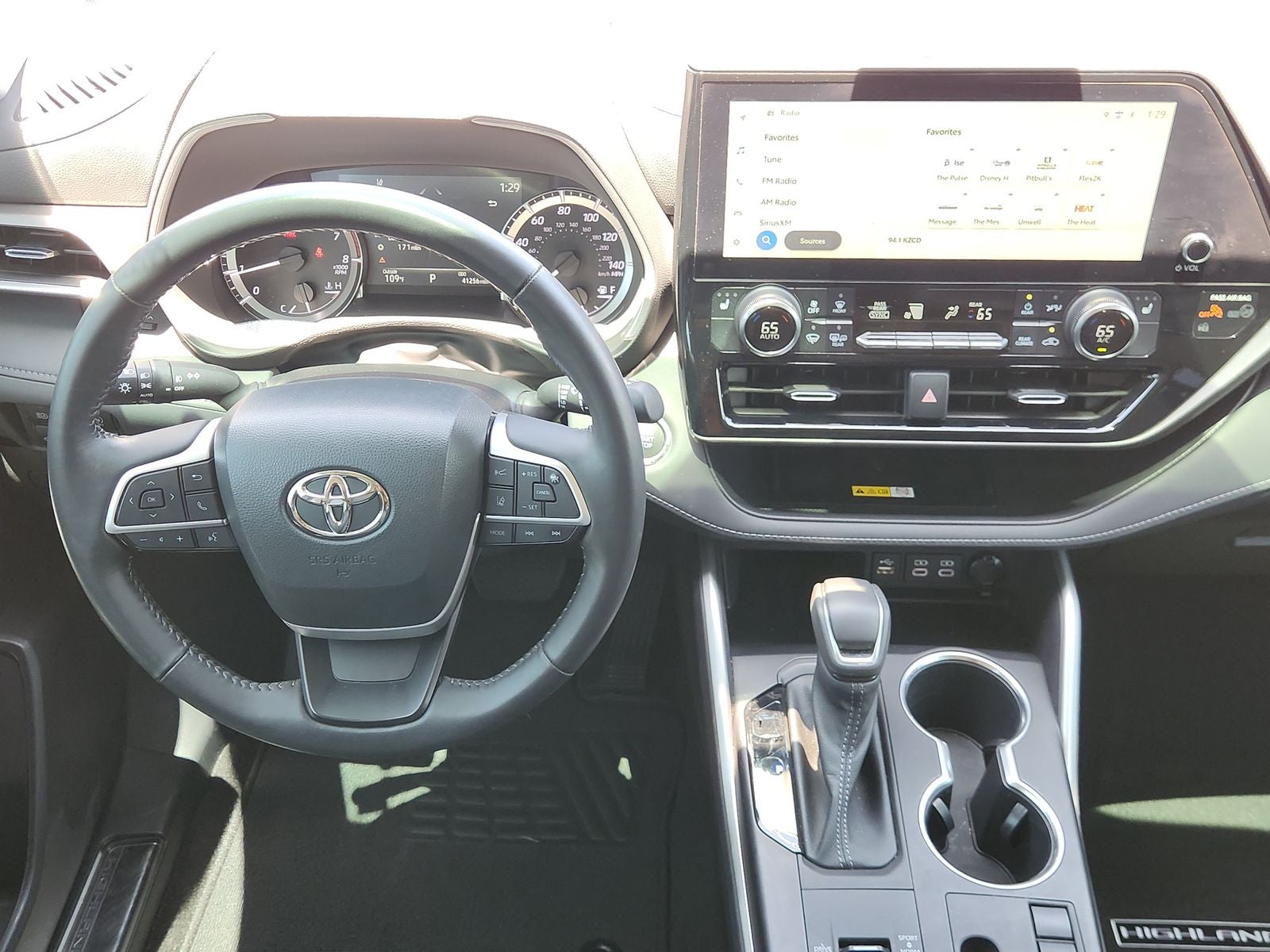 2023 Toyota Highlander XLE
